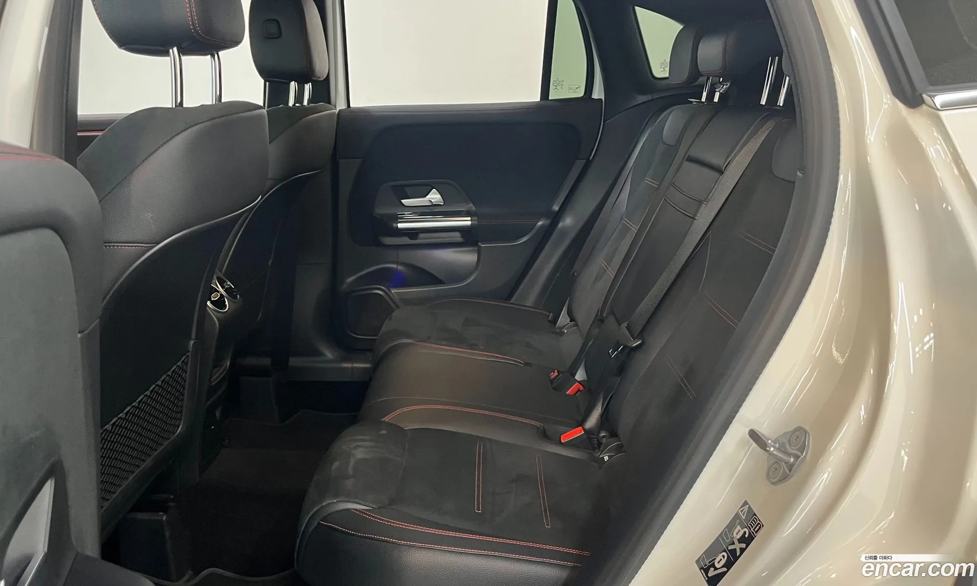 Mercedes-Benz GLA-Class H247 2022 — 14