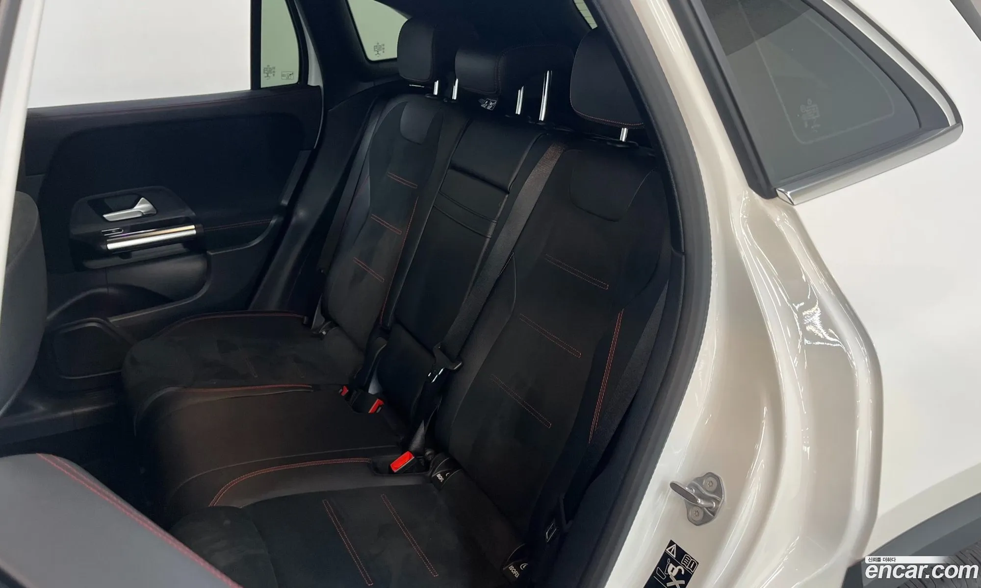 Mercedes-Benz GLA-Class H247 2022 — 10
