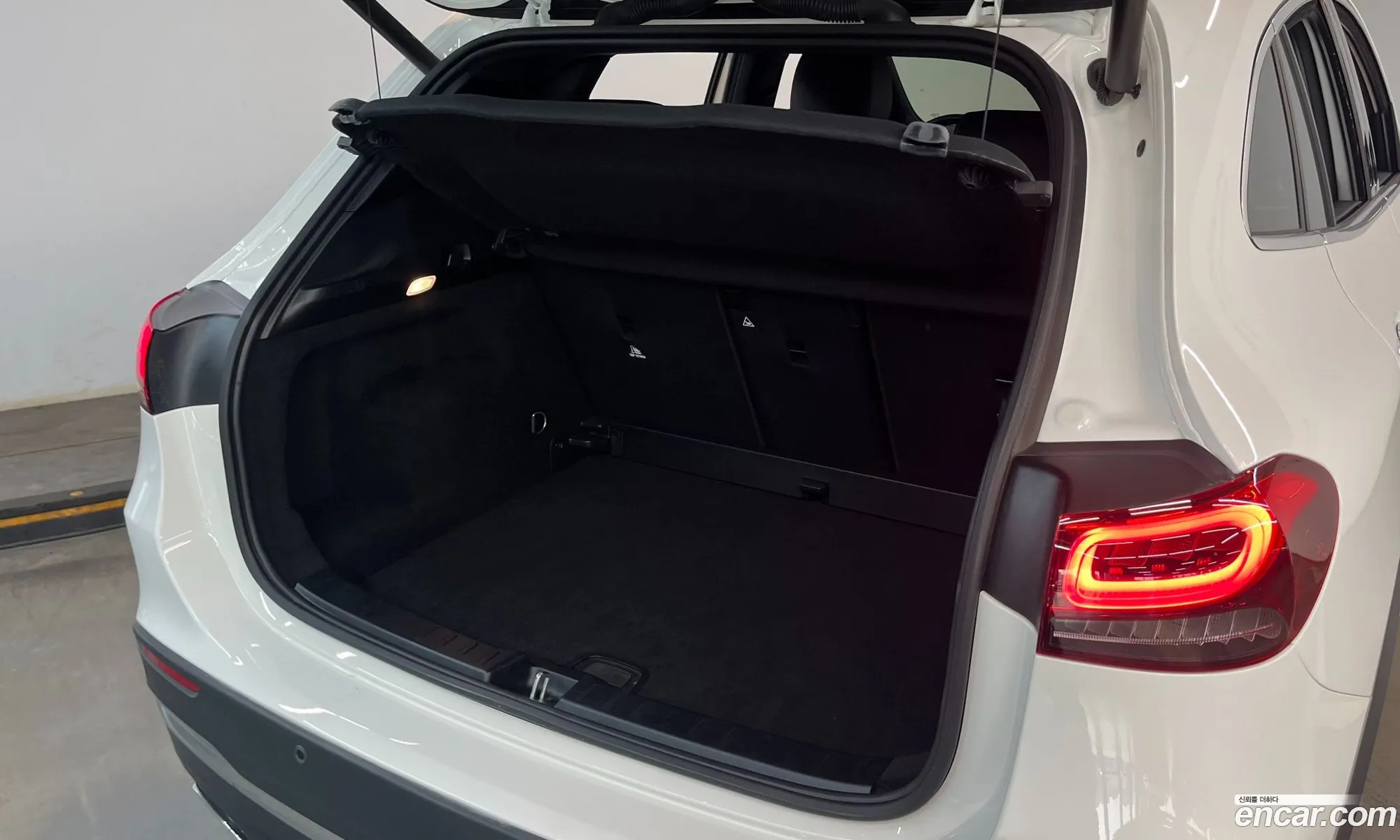 Mercedes-Benz GLA-Class H247 2022 — 20