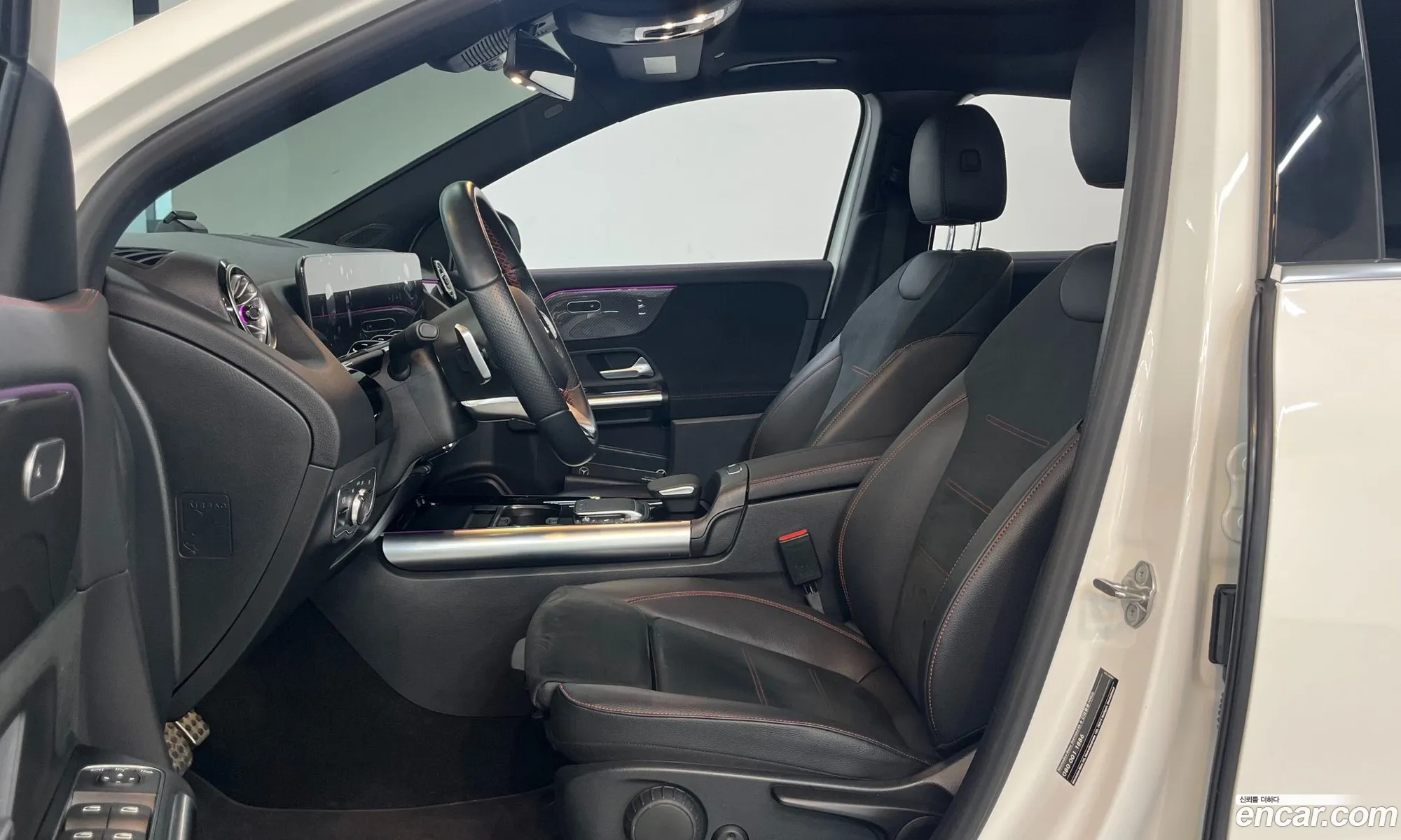 Mercedes-Benz GLA-Class H247 2022 — 6