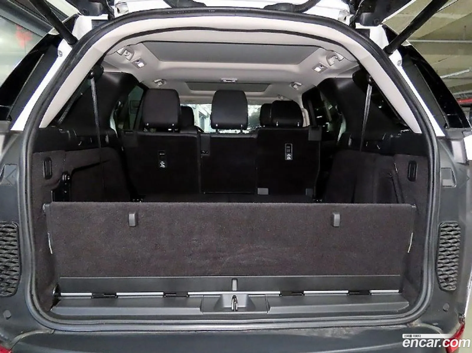 Land Rover Discovery 5 2017 — 2