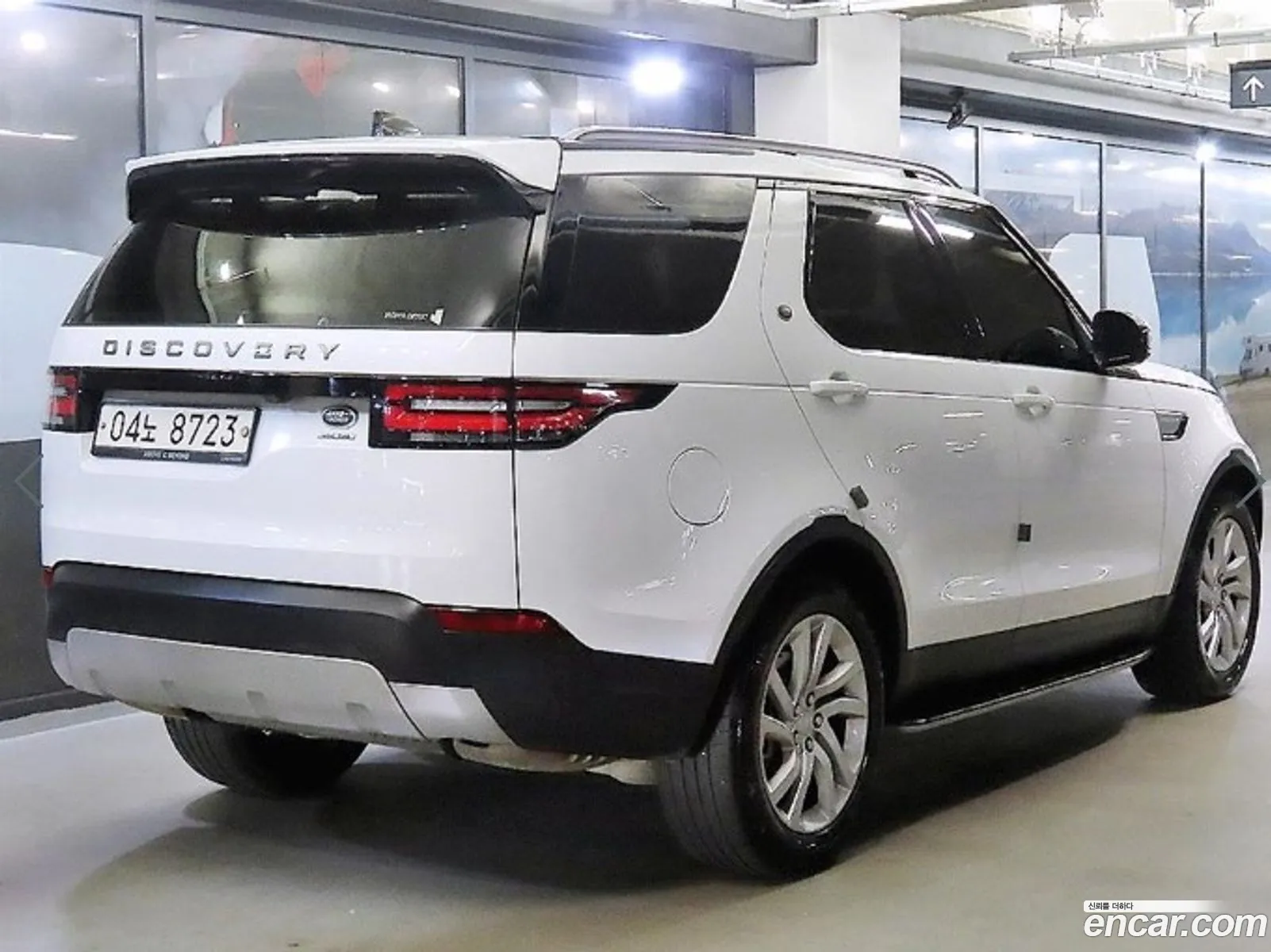 Land Rover Discovery 5 2017 — 20