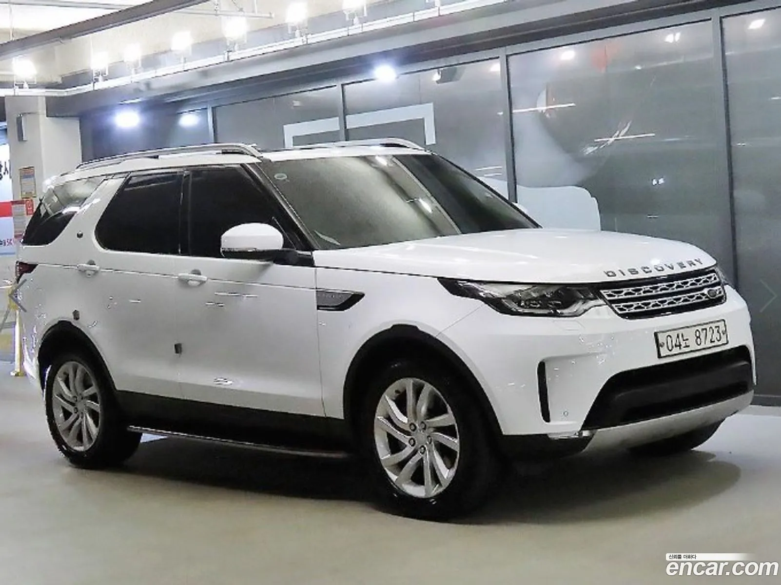 Land Rover Discovery 5 2017 — 14