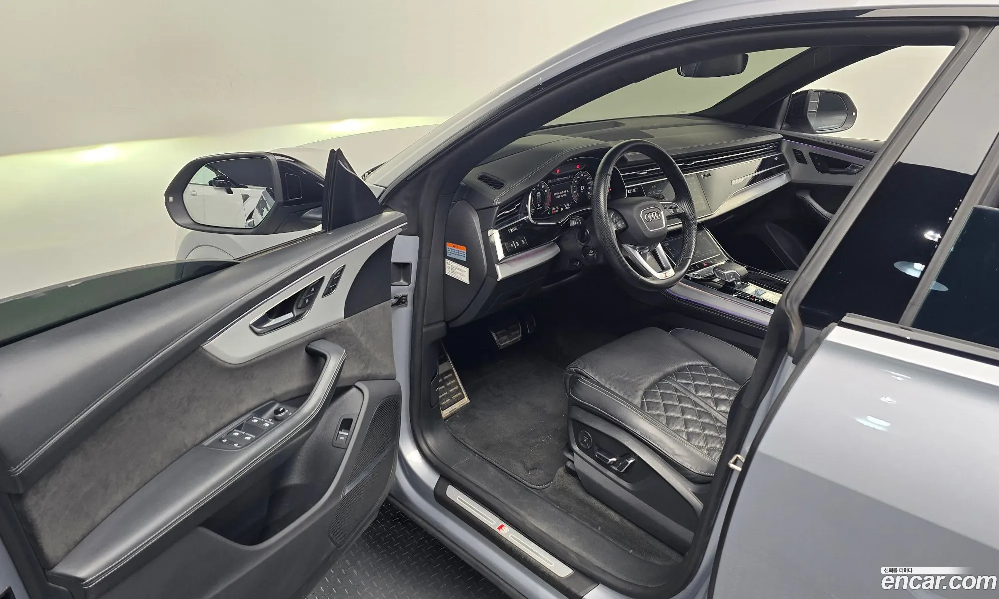 Audi Q8 2021 — 11