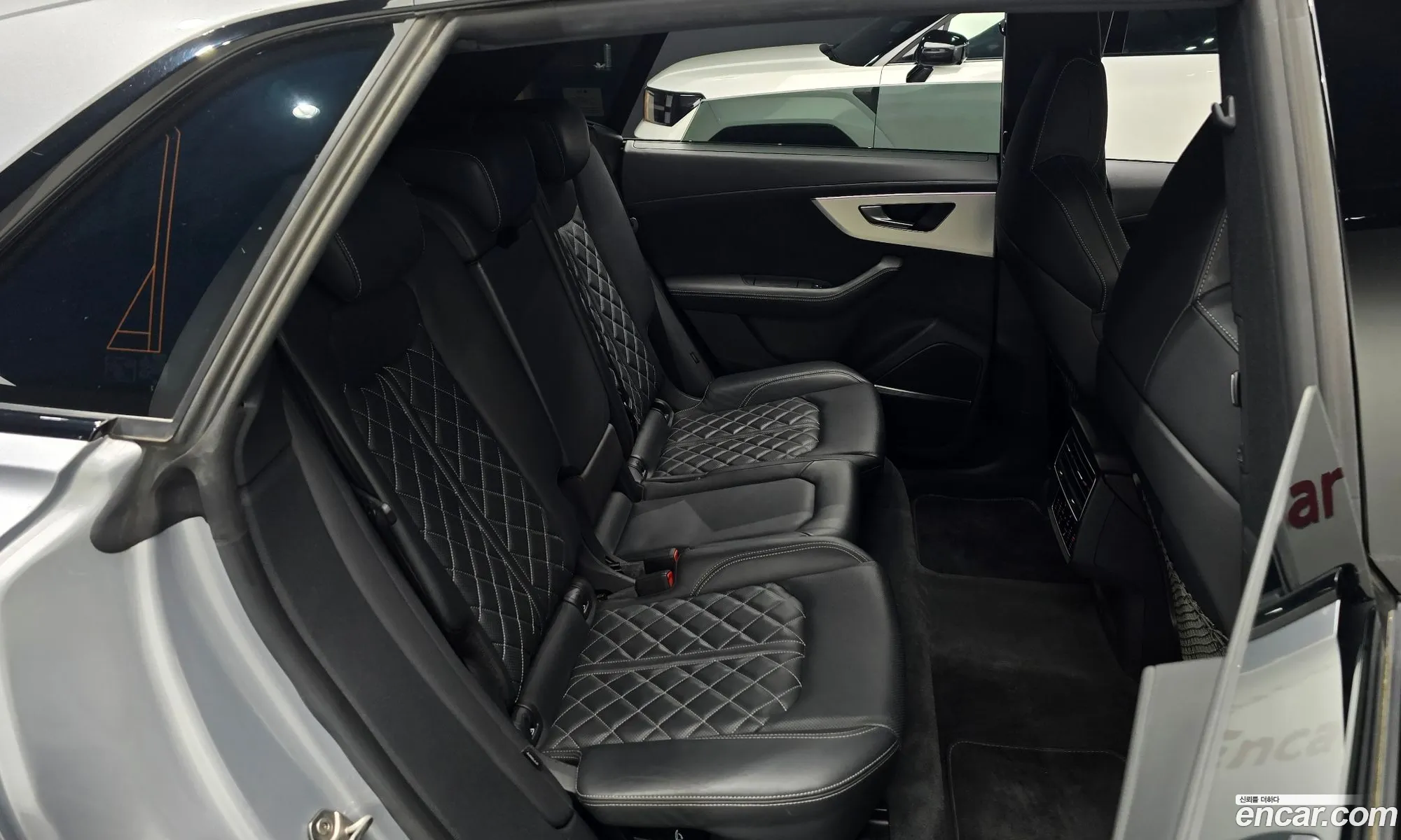 Audi Q8 2021 — 16
