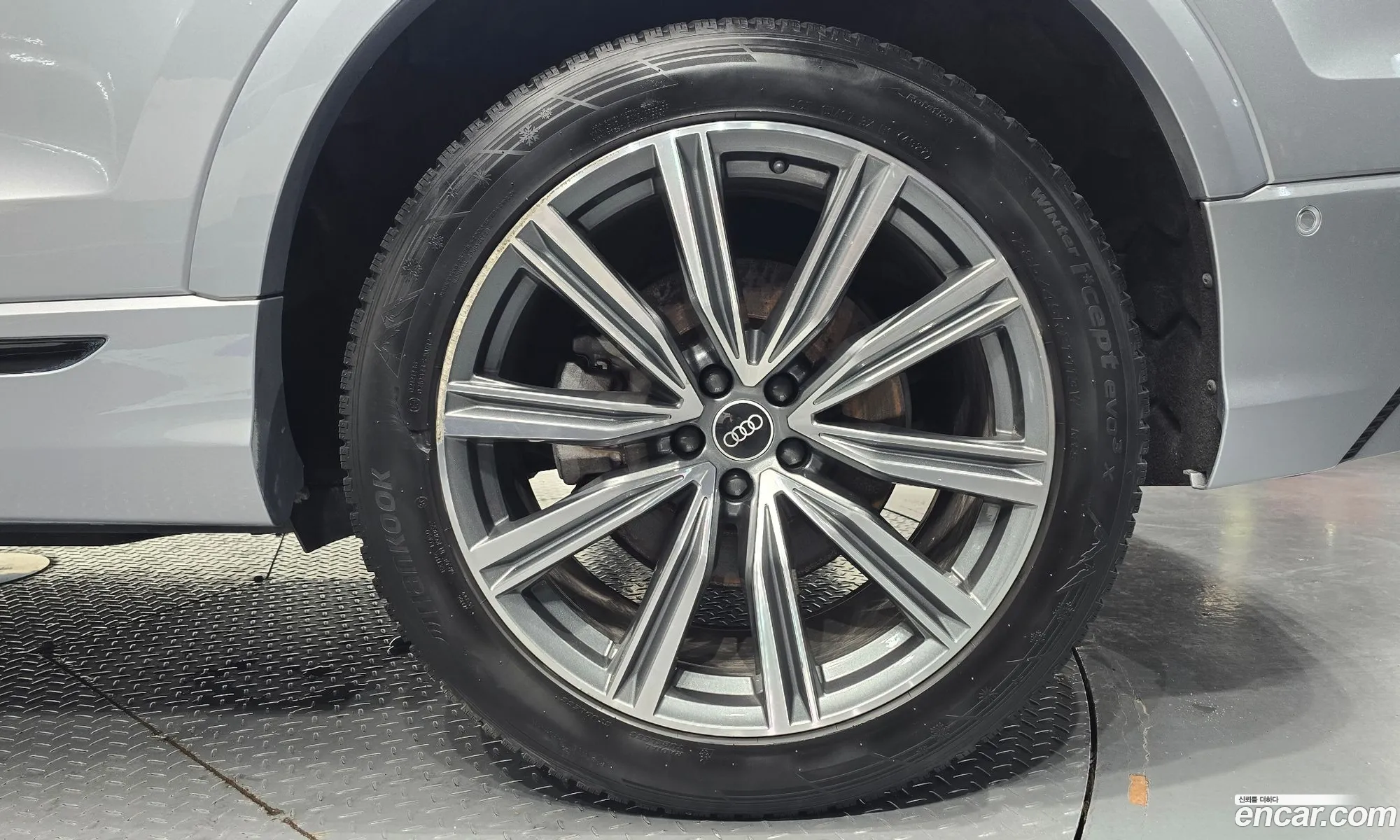 Audi Q8 2021 — 21