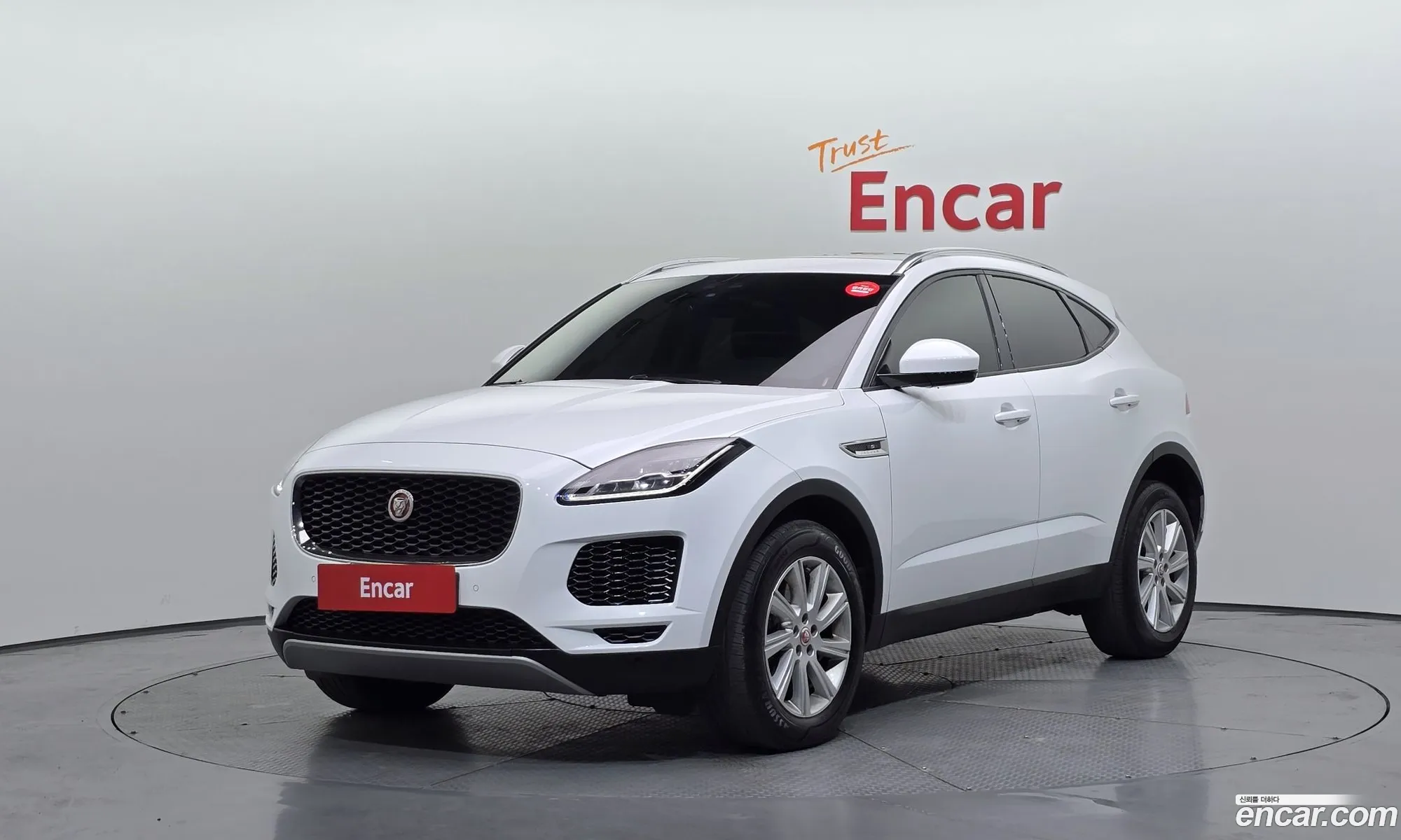 Jaguar E-Pace 2019 SADFA2BN4K1Z67966 — 13