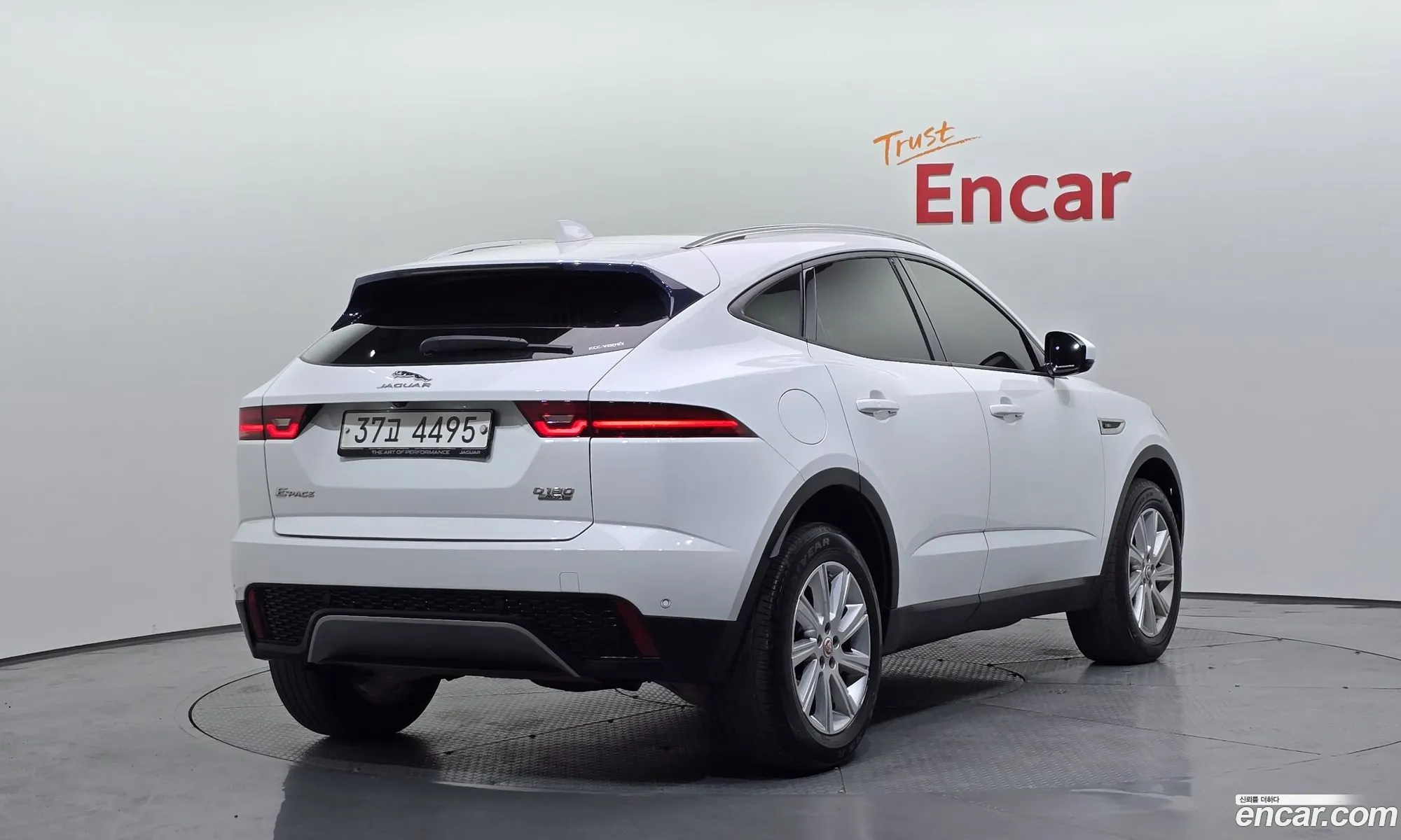 Jaguar E-Pace 2019 SADFA2BN4K1Z67966 — 9