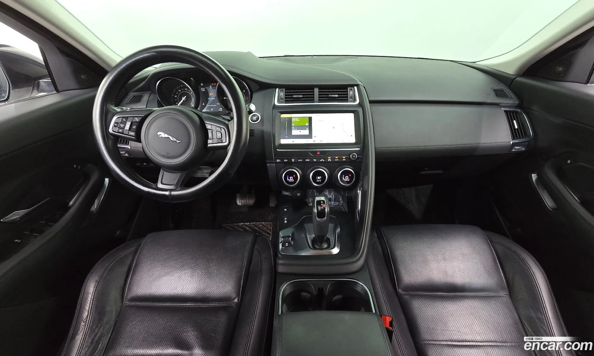 Jaguar E-Pace 2019 SADFA2BN4K1Z67966 — 10