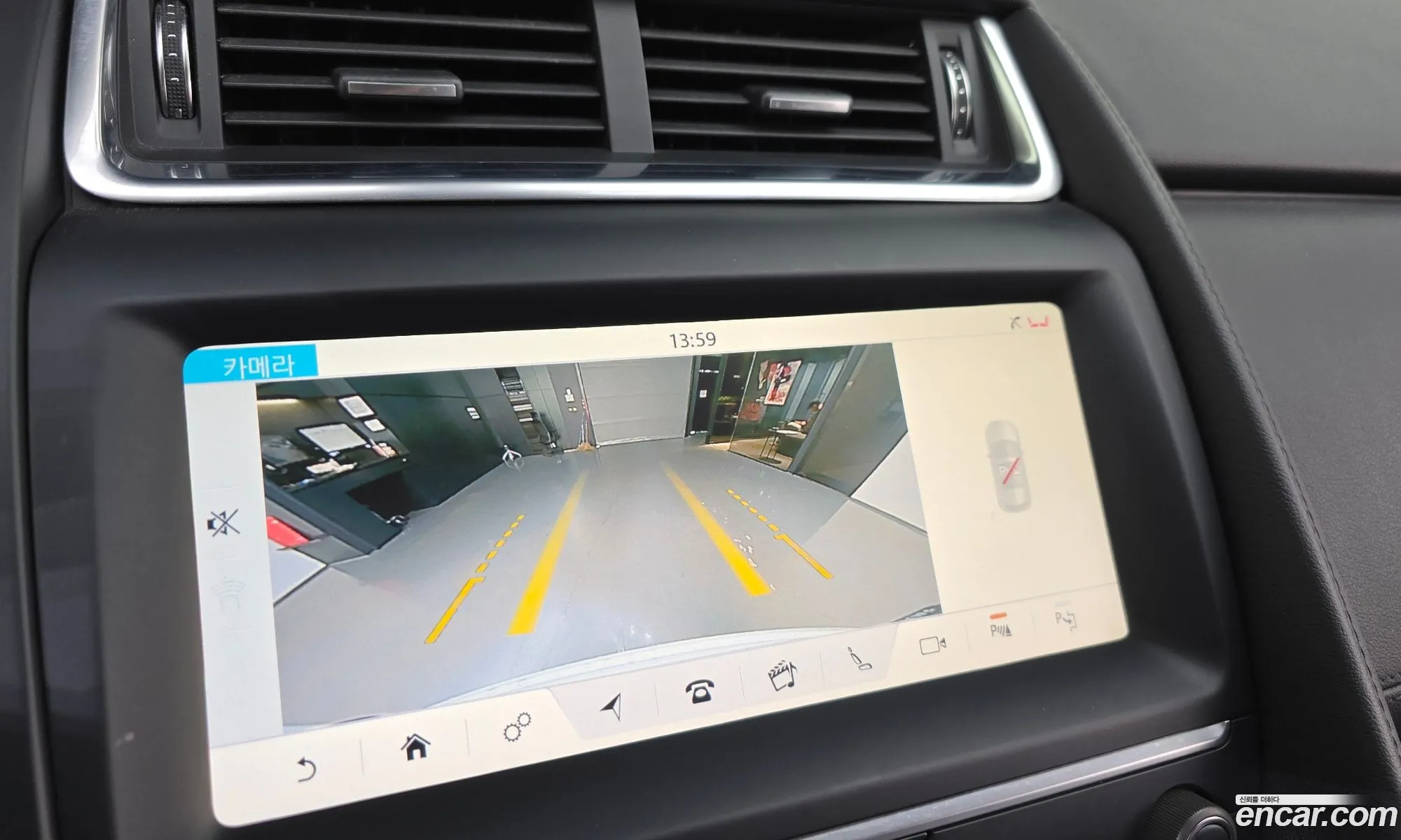 Jaguar E-Pace 2019 SADFA2BN4K1Z67966 — 16