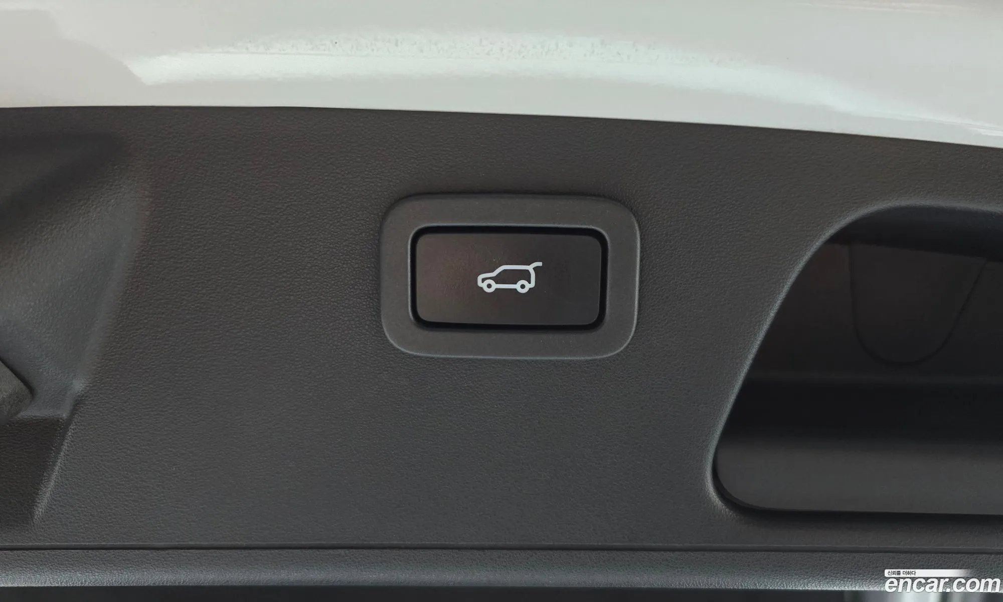 Jaguar E-Pace 2019 SADFA2BN4K1Z67966 — 8