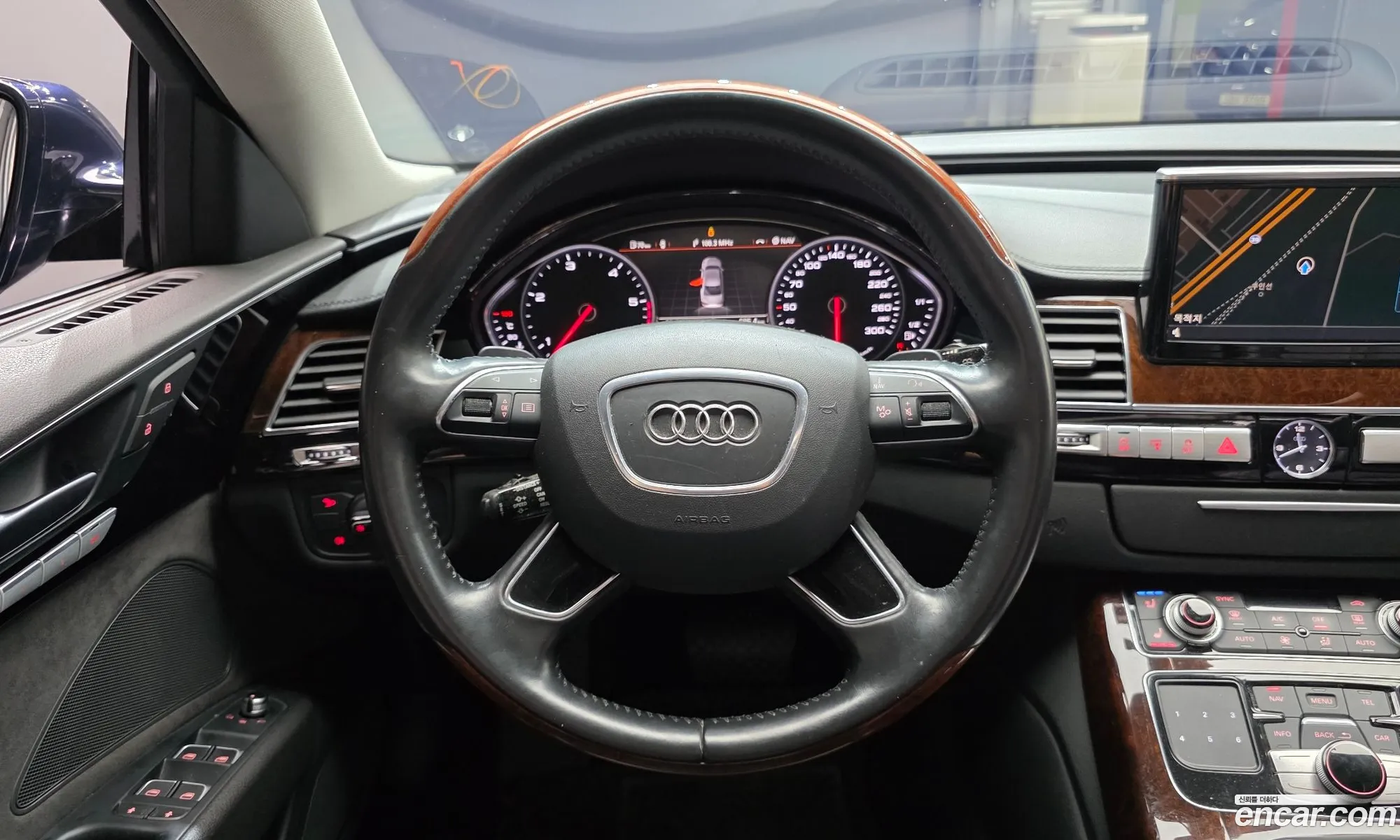 Audi A8 2013 WAUZZZ4H5DN029064 — 4