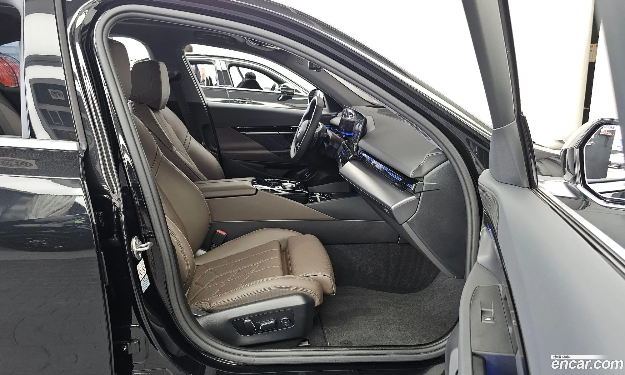 BMW 5 Series 2024 — 25