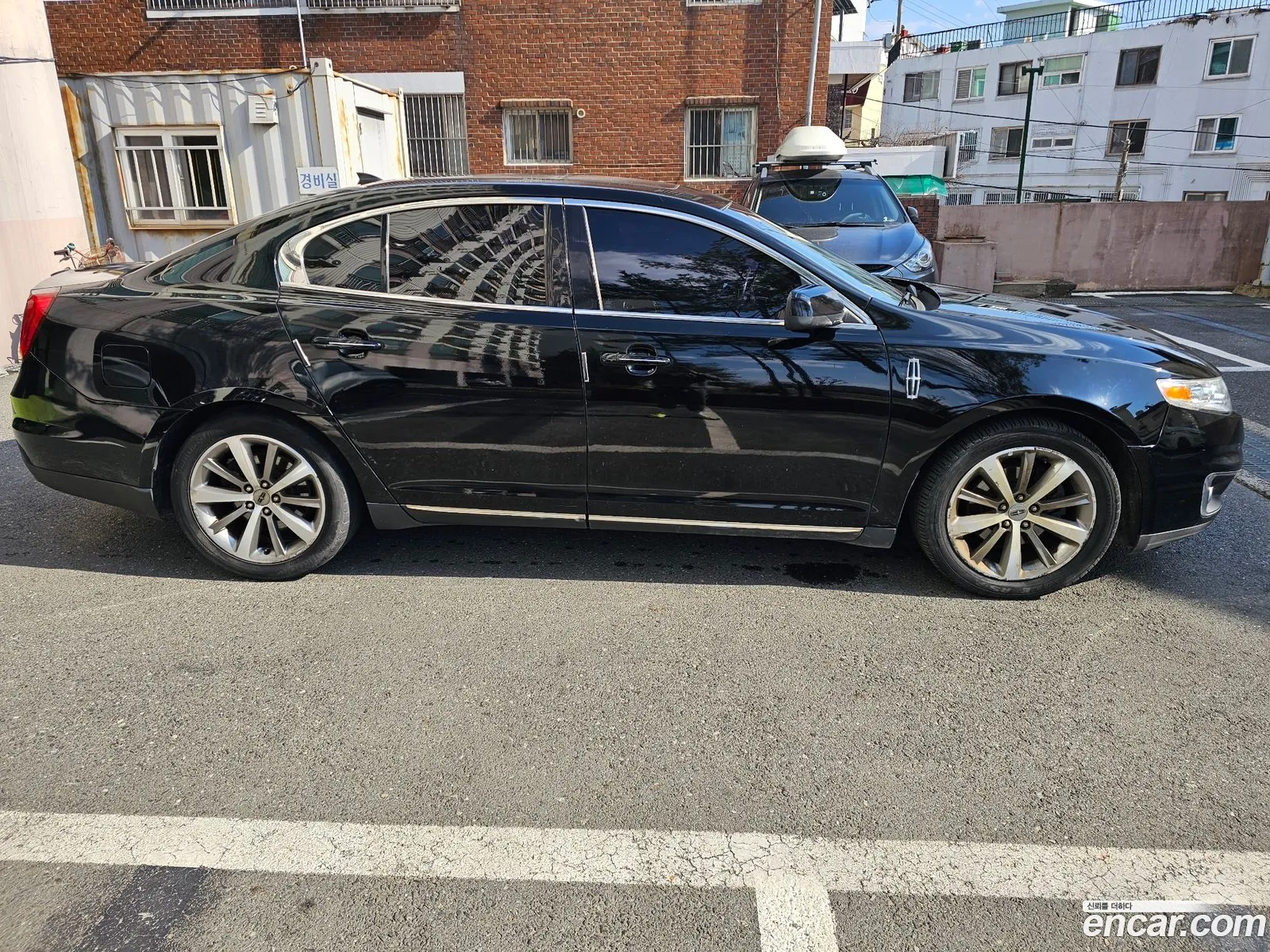 Lincoln MKS 2012 — 4