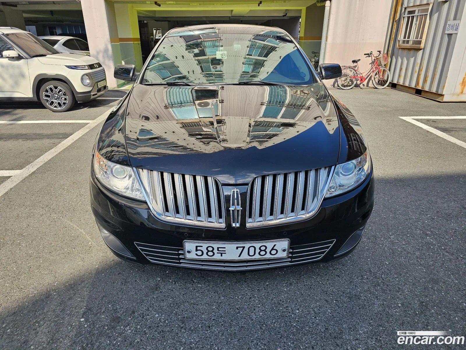 Lincoln MKS 2012 — 10