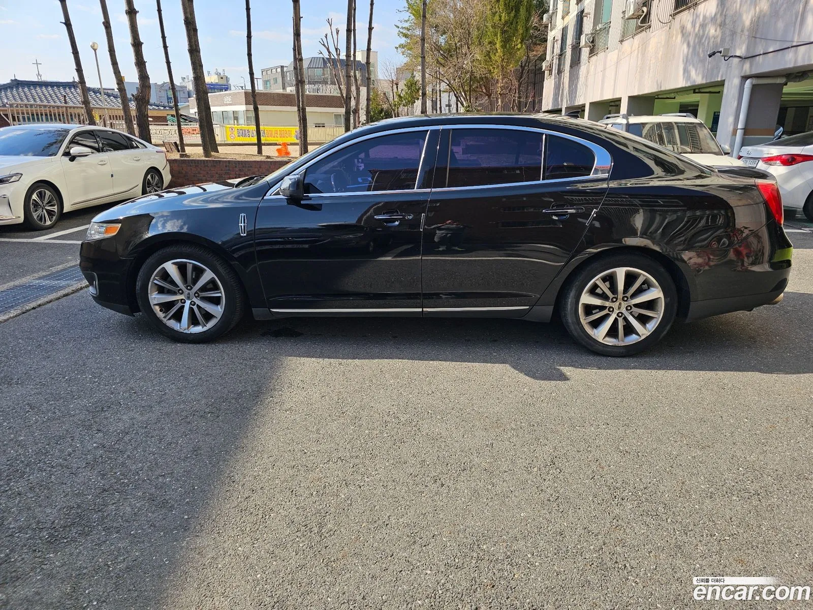 Lincoln MKS 2012 — 9