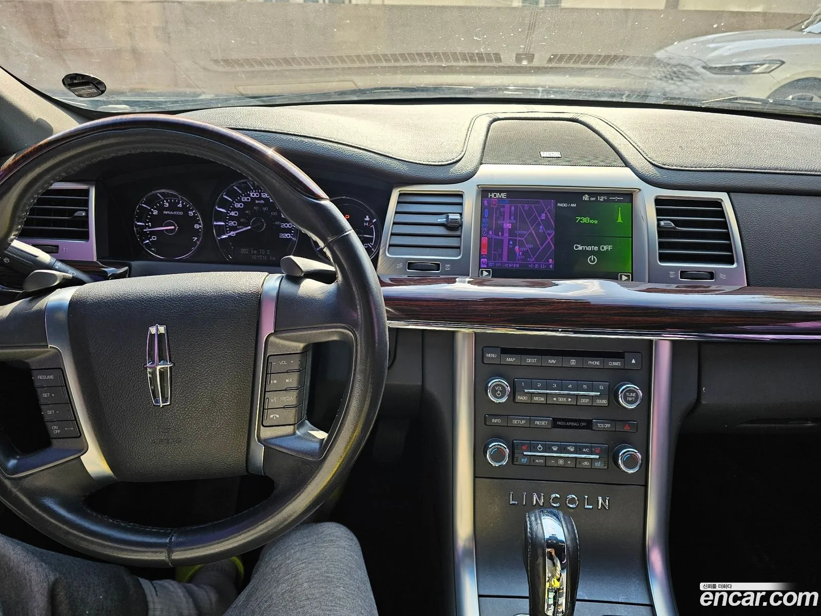 Lincoln MKS 2012 — 6