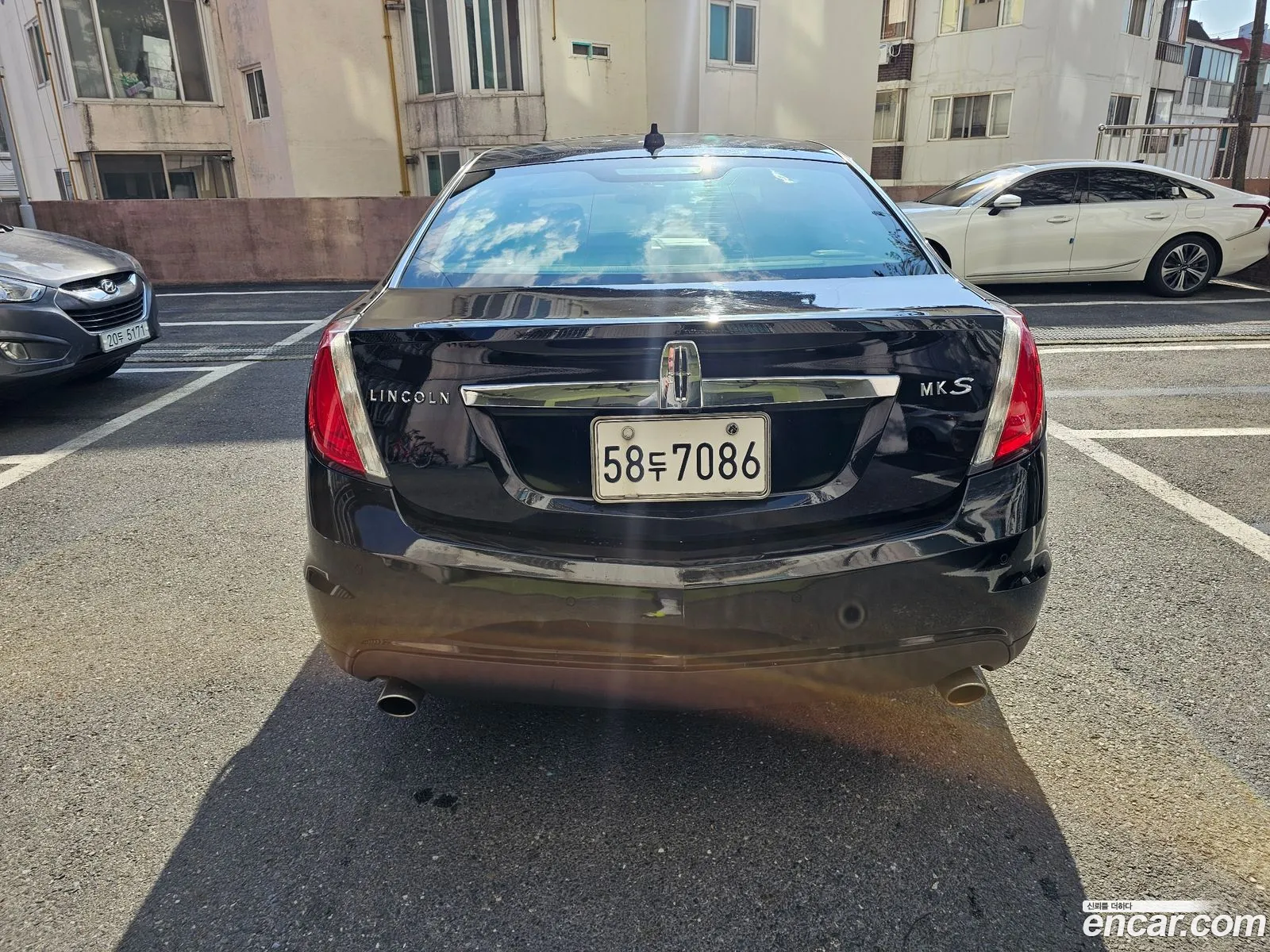Lincoln MKS 2012 — 14