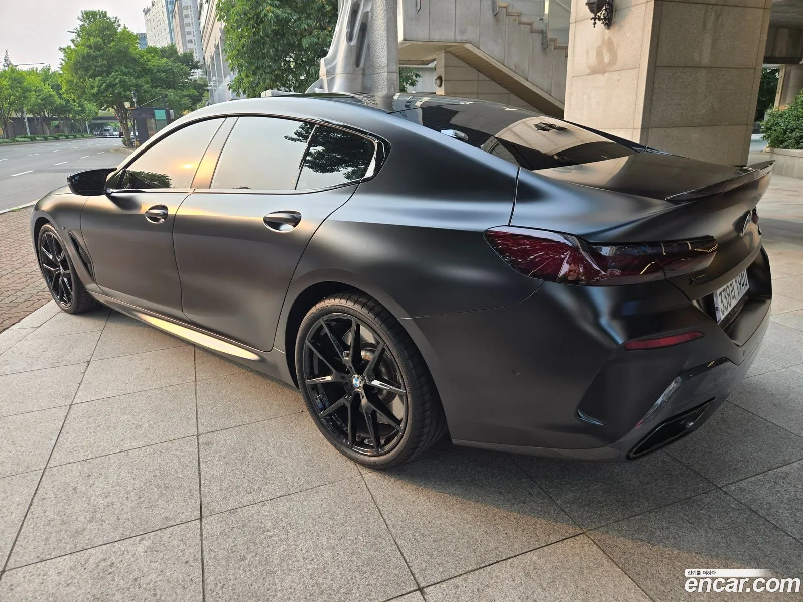 BMW 8 Series 2025 — 7