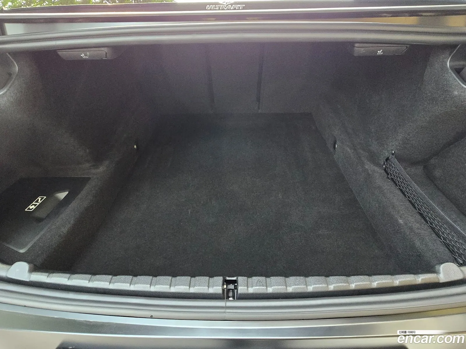 BMW 8 Series 2025 — 9