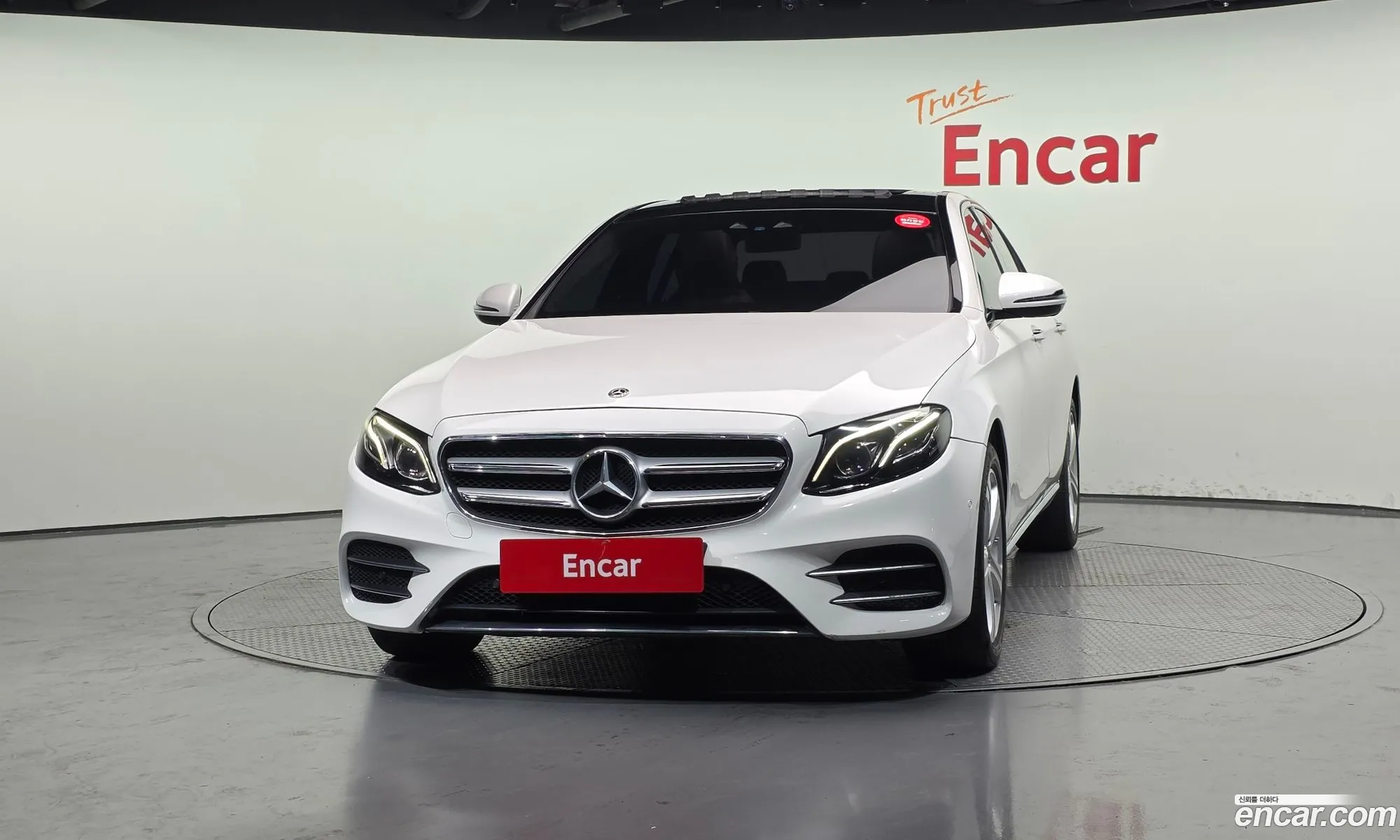 Mercedes-Benz E-Class W213 2018 WDDZF0EB6JA461608 — 18