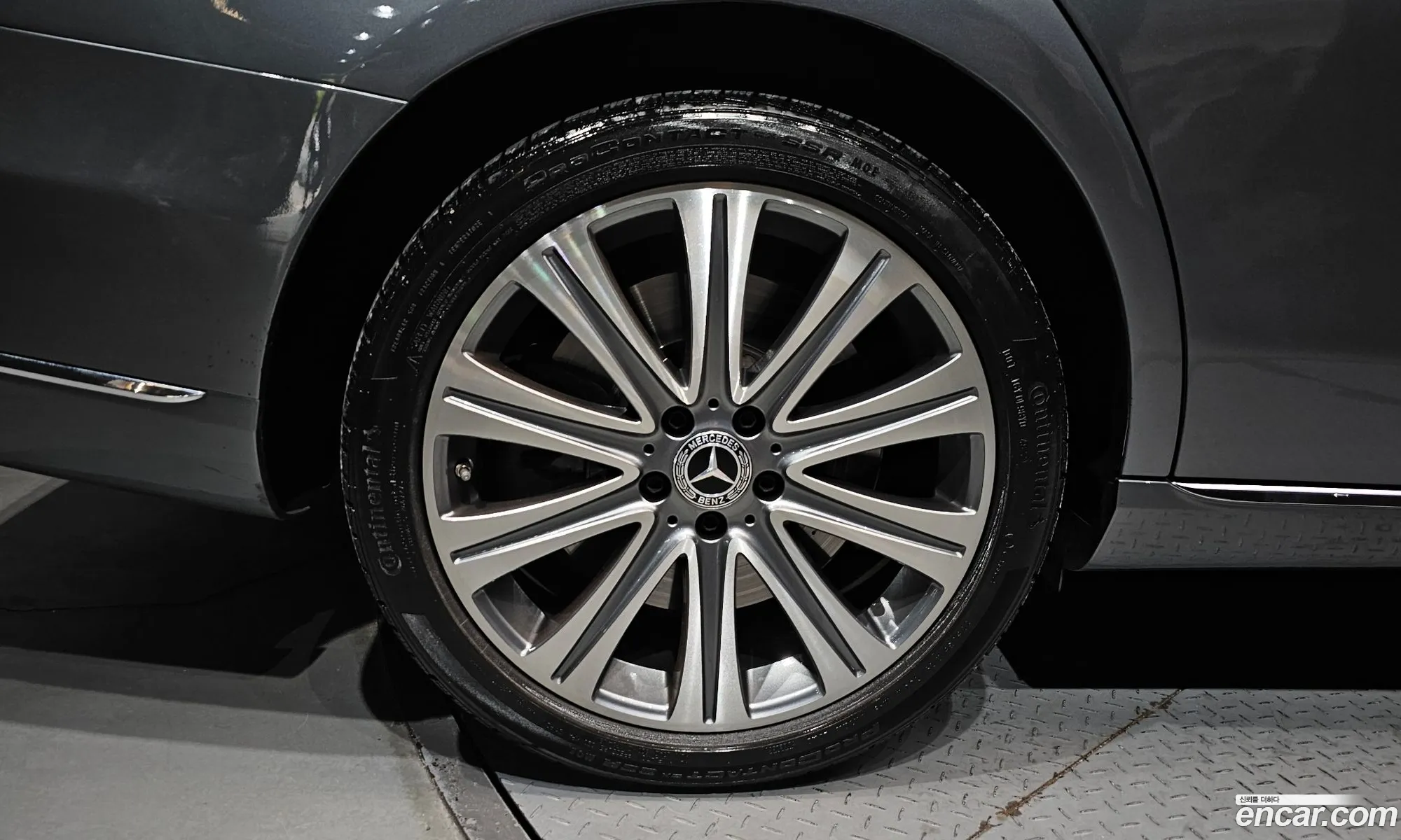 Mercedes-Benz E-Class W213 2020 — 18