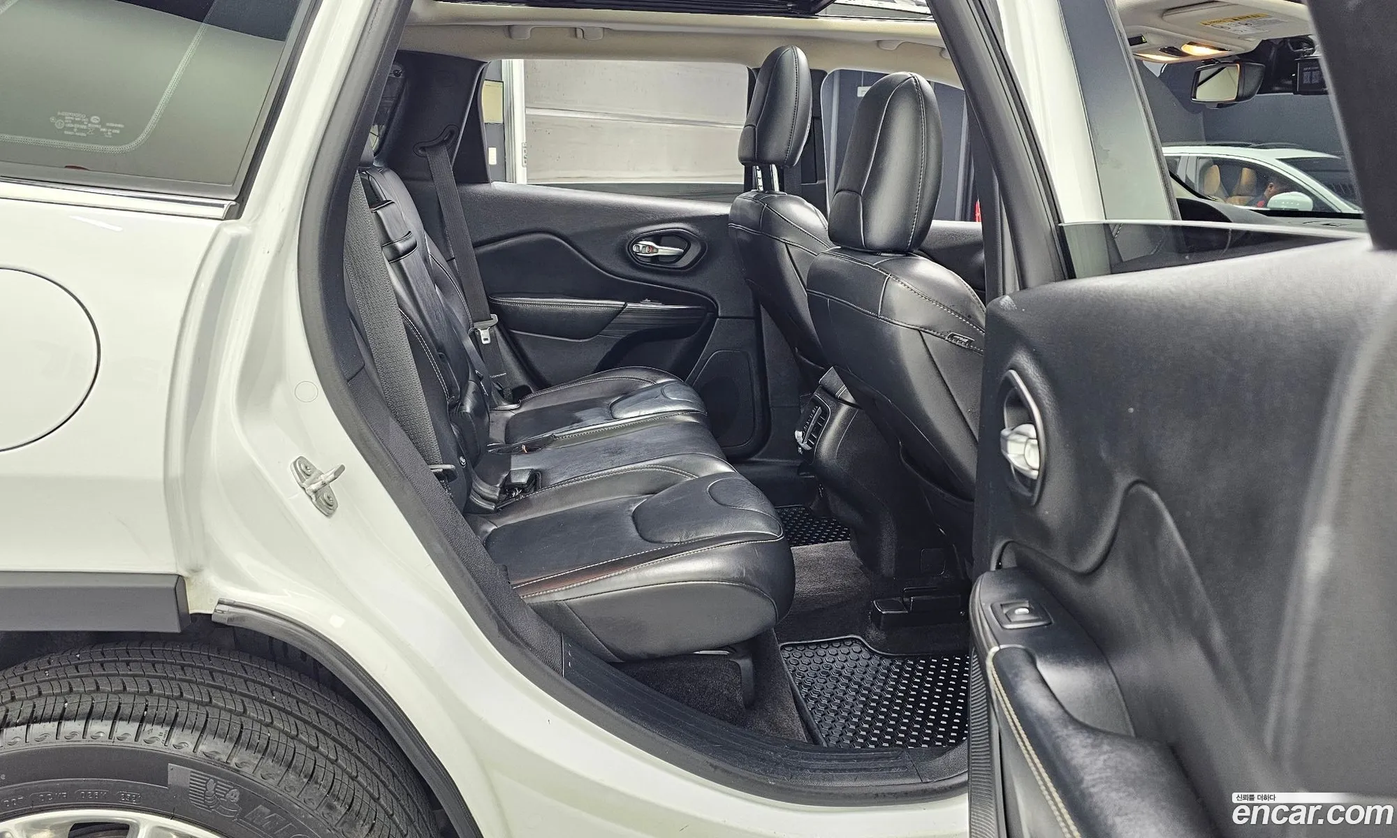 Jeep Cherokee 2016 — 13