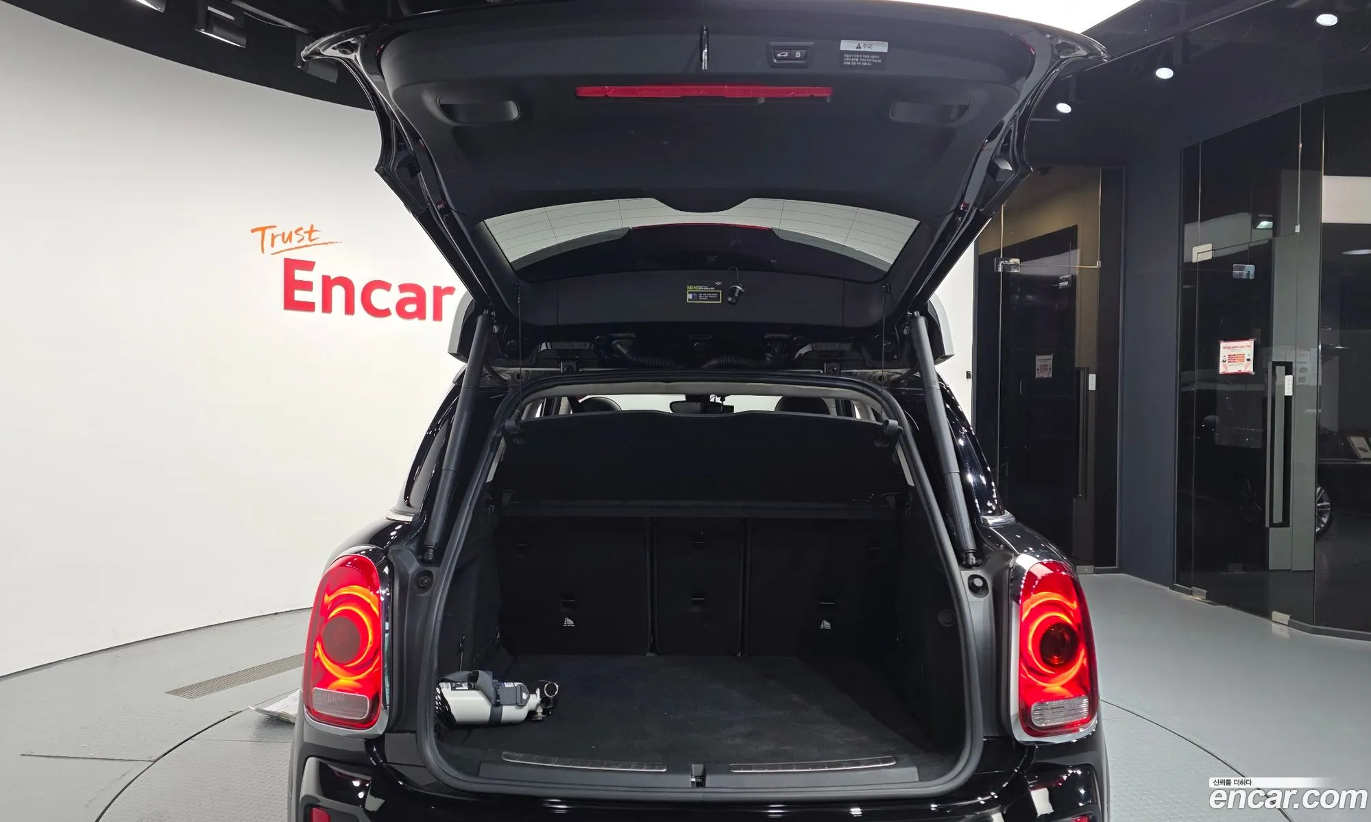 Mini Cooper D Countryman 2017 WMWYU1100J3D17935 — 19