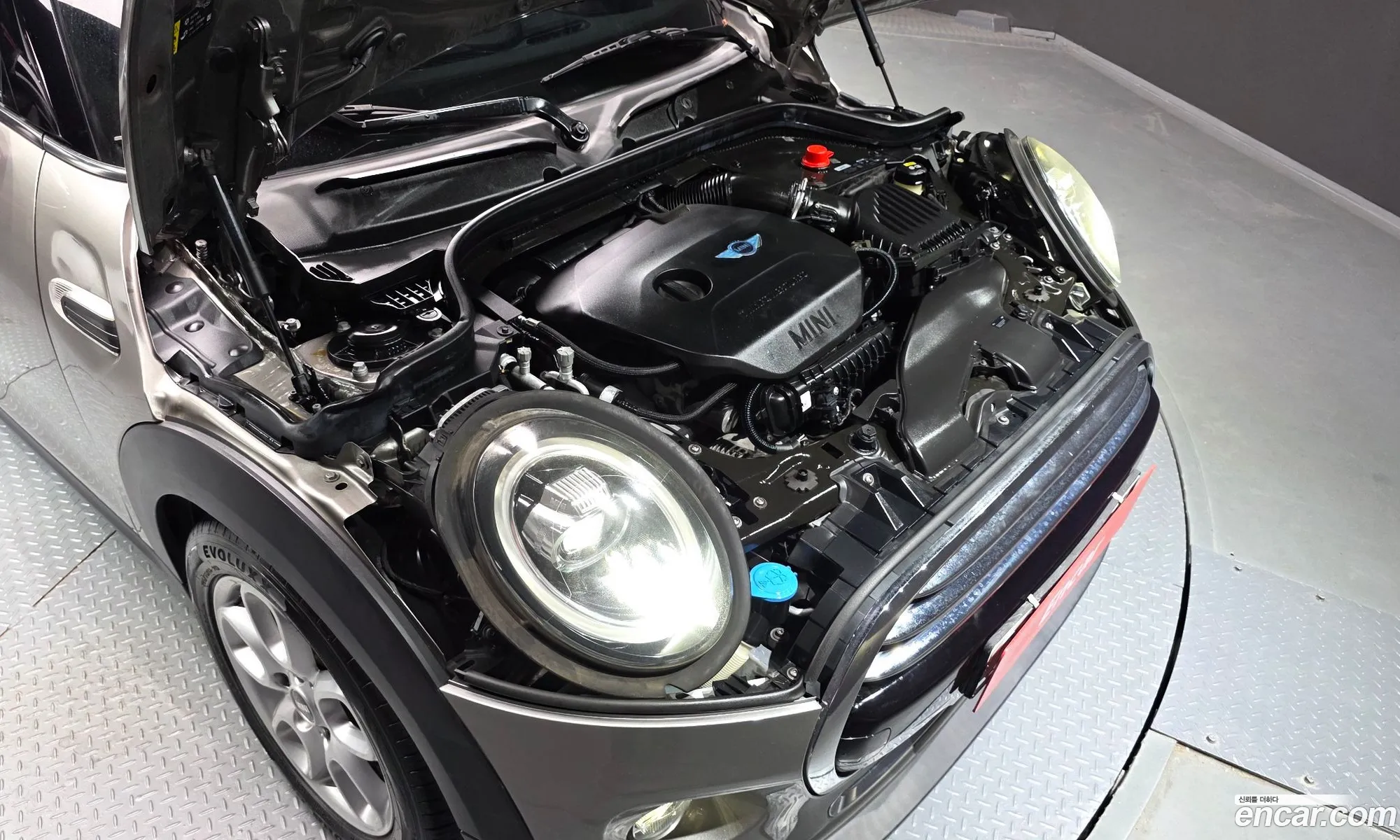 Mini Cooper Convertible 2019 WMWWG5106K3F53643 — 18