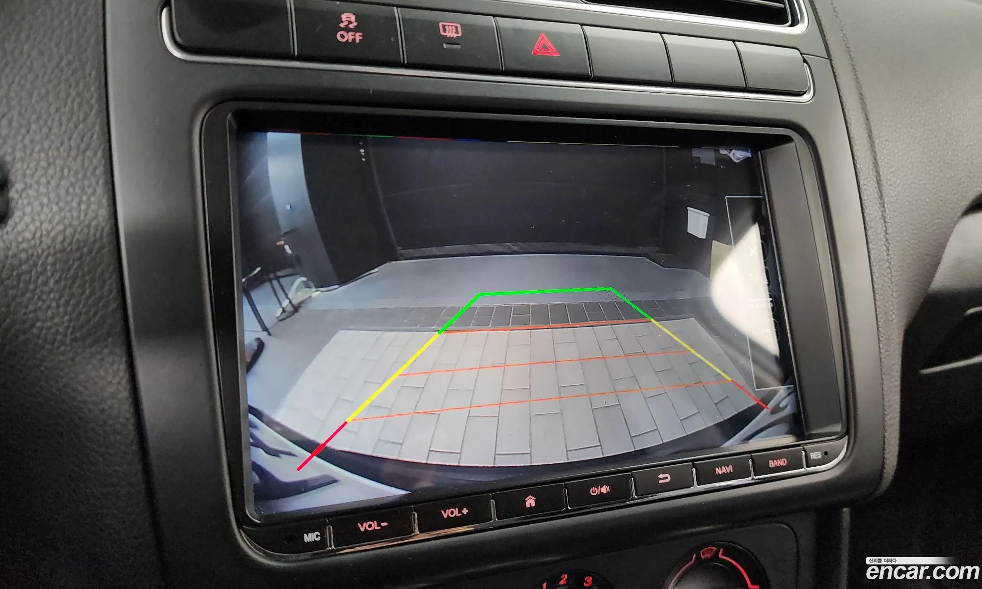 Volkswagen Polo 2014 — 10