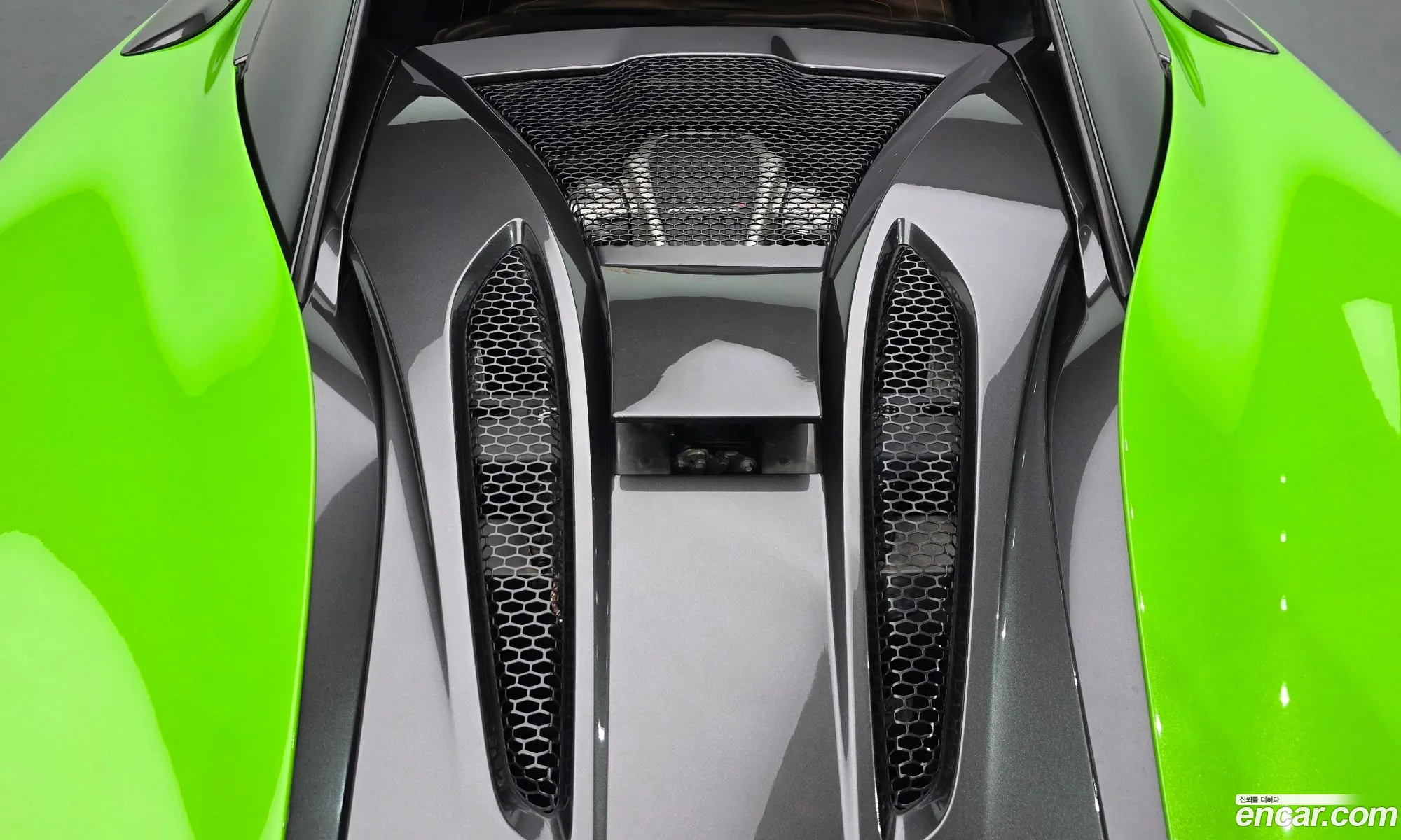 McLaren 570S 2016 SBM13DAB6GW000702 — 4