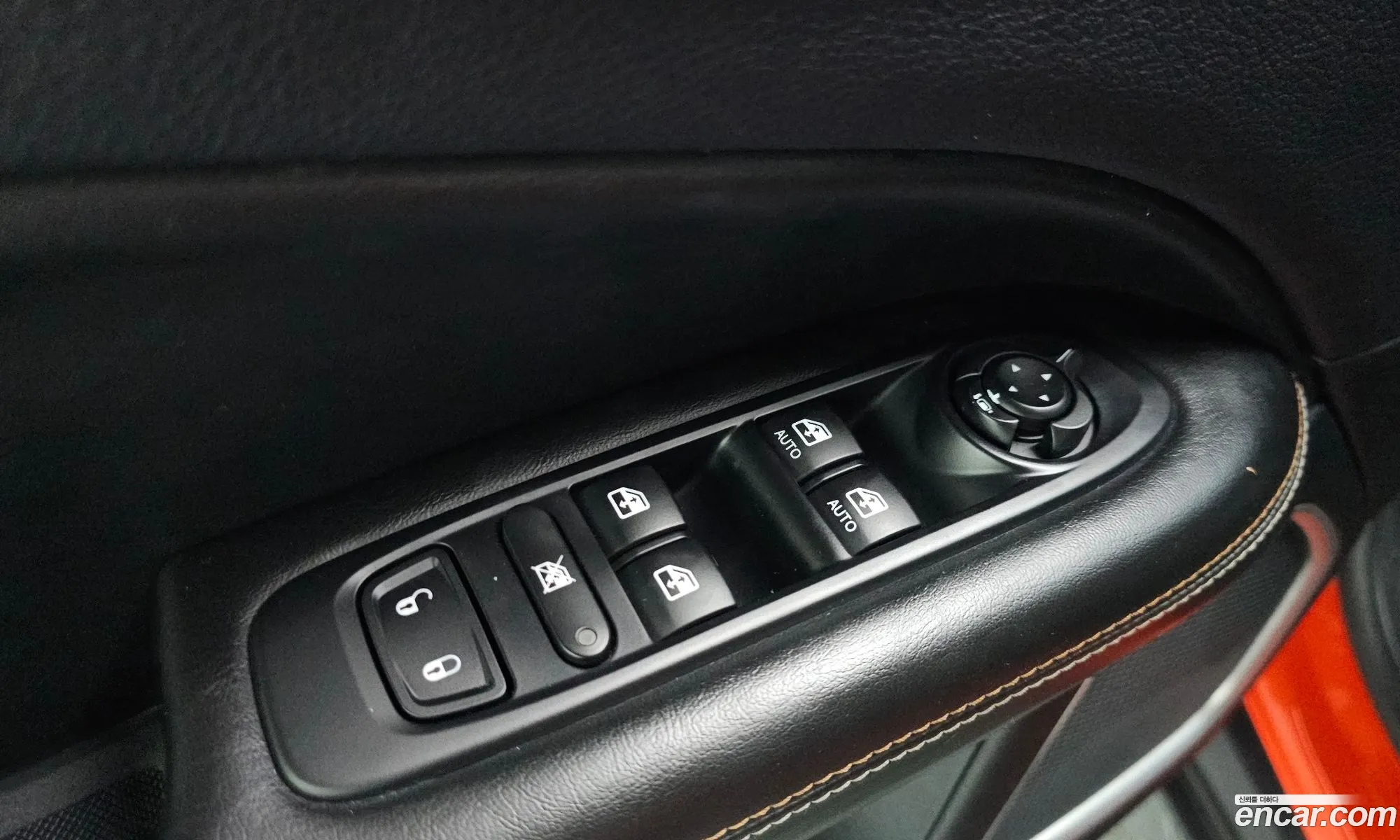 Jeep Compass 2018 3C4NJDBB7JT394044 — 28