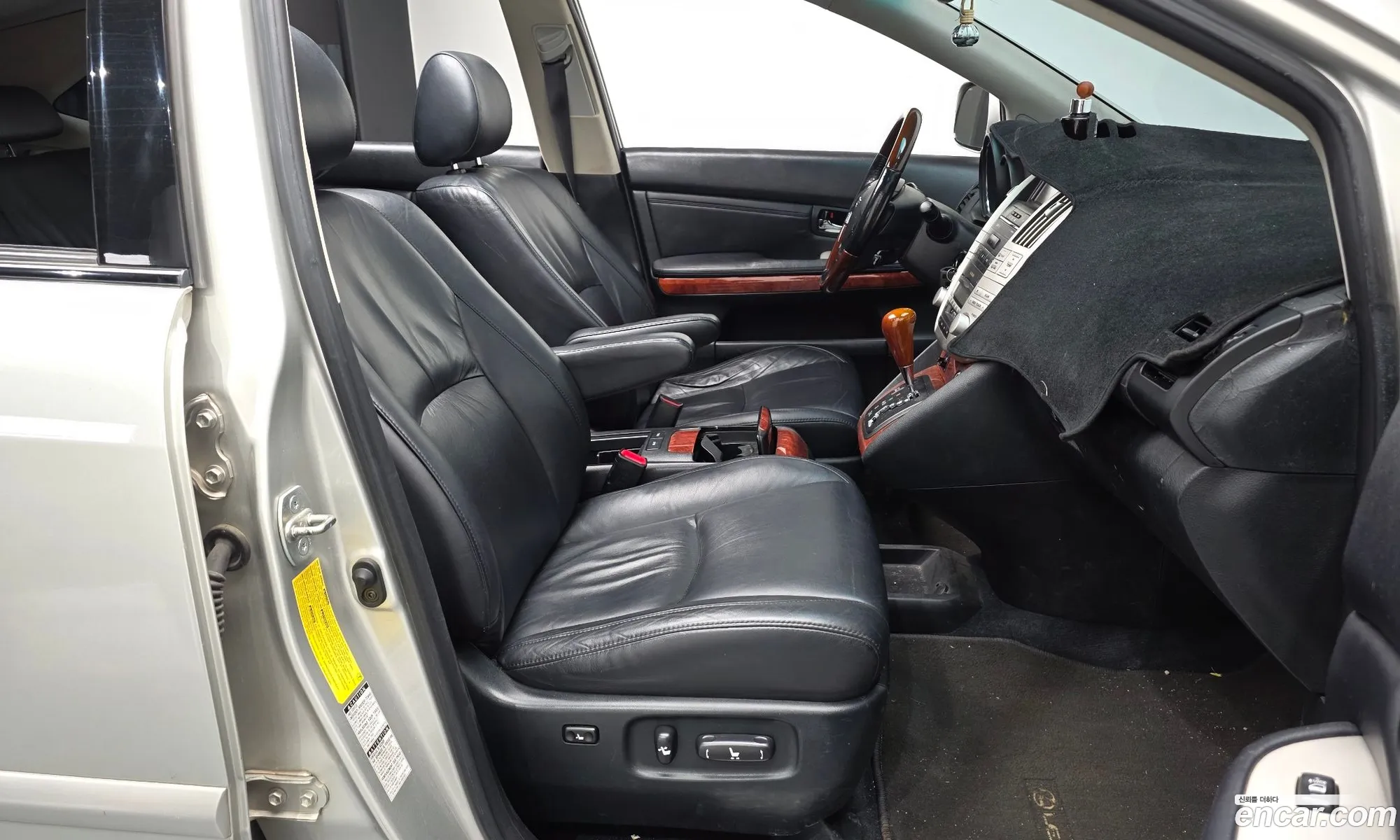 Lexus RX330 2005 JTJHA31U860099126 — 12