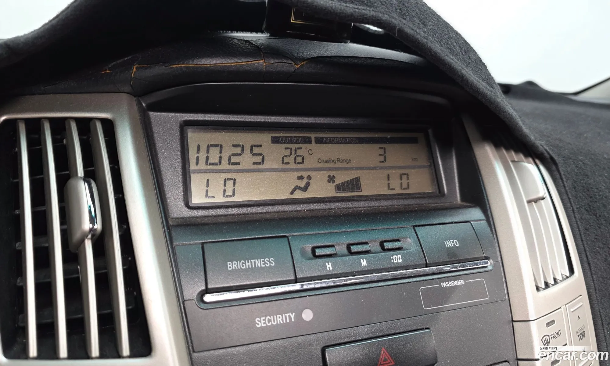 Lexus RX330 2005 JTJHA31U860099126 — 13