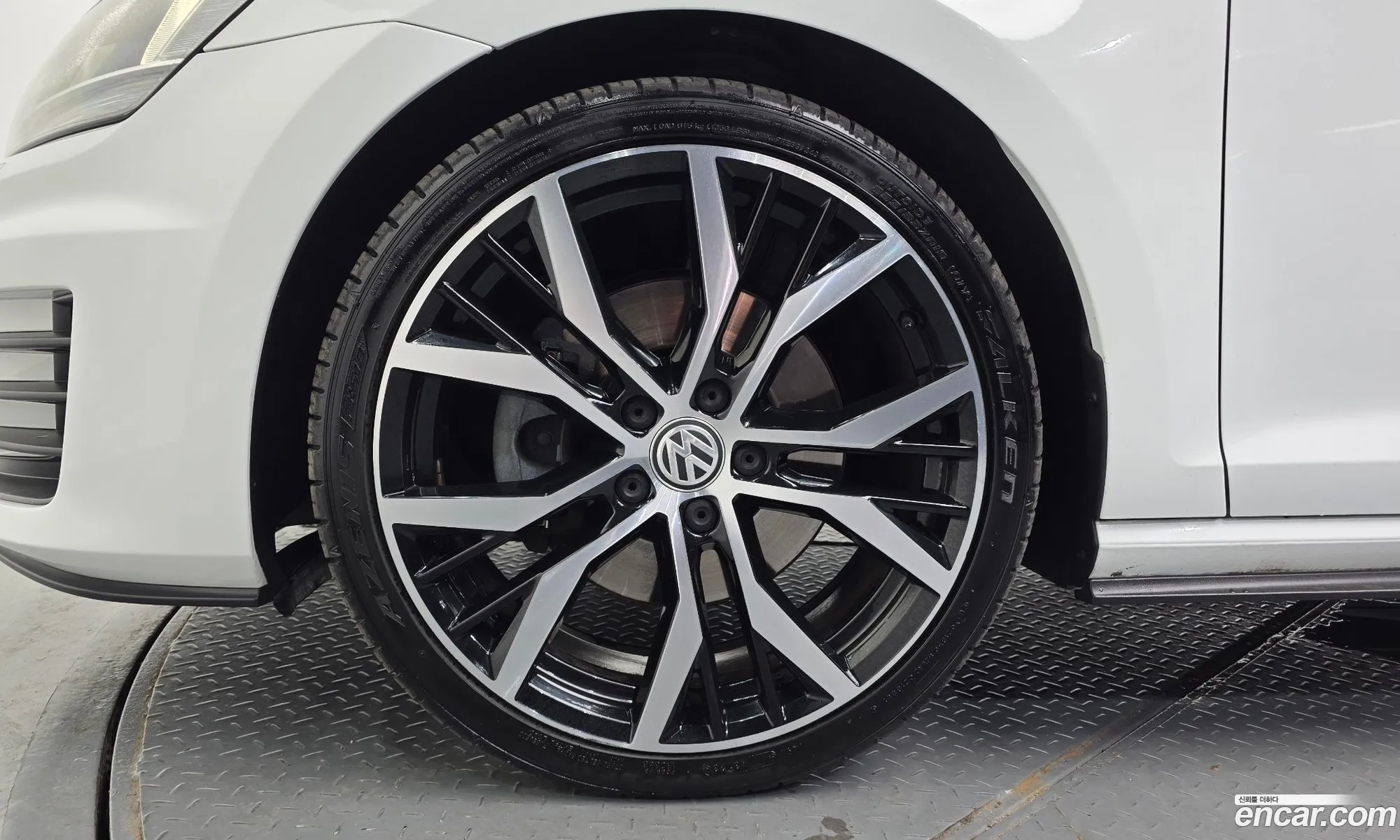 Volkswagen Golf 7th Gen 2016 WVWZZZAUZGW068358 — 19