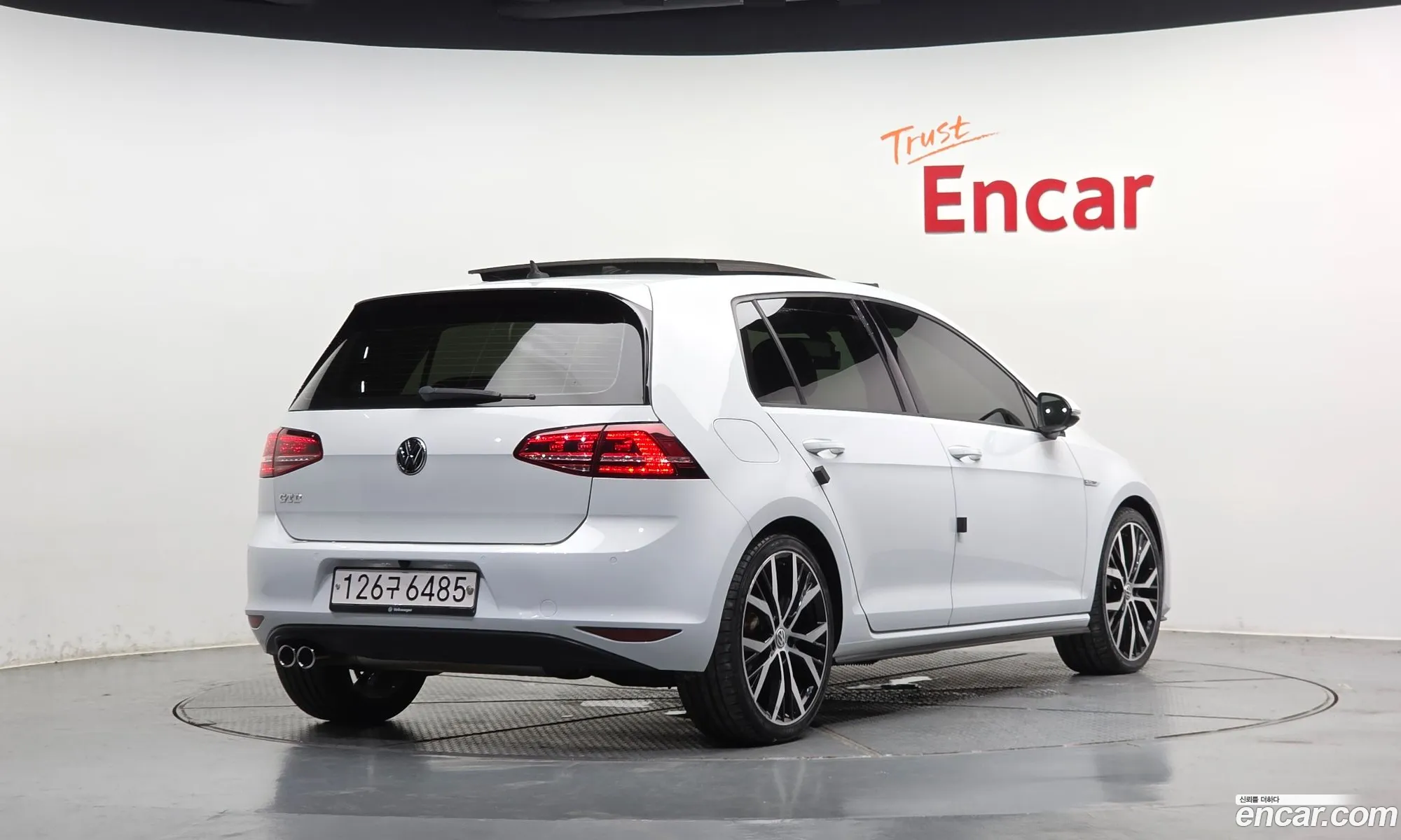 Volkswagen Golf 7th Gen 2016 WVWZZZAUZGW068358 — 3