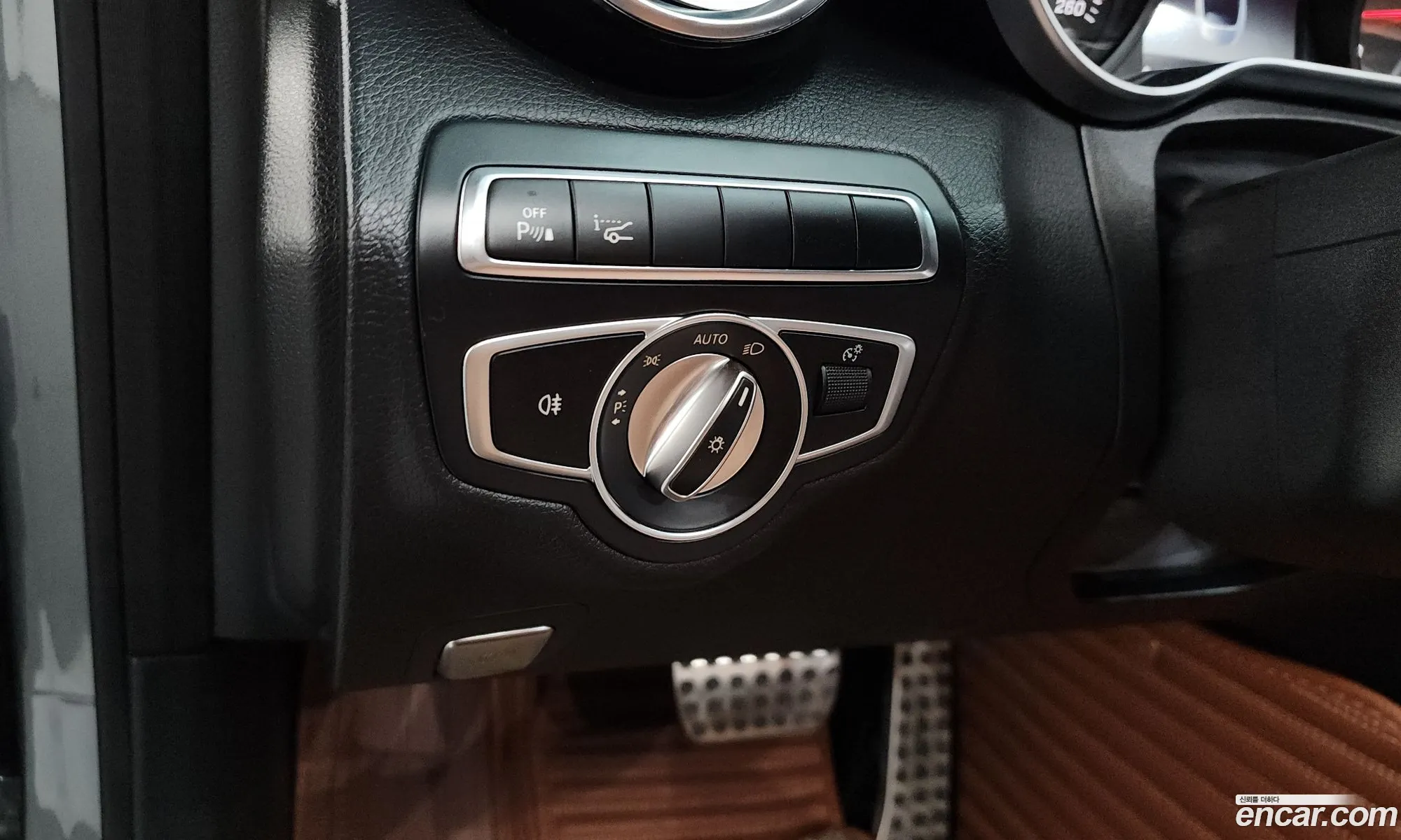 Mercedes-Benz C-Class W205 2018 — 30