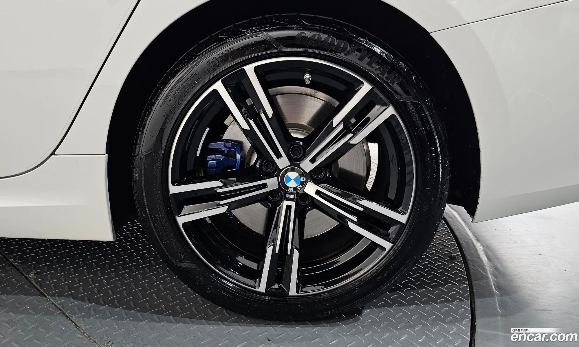 BMW 3 Series 2024 WBA61FS07RFT03310 — 7