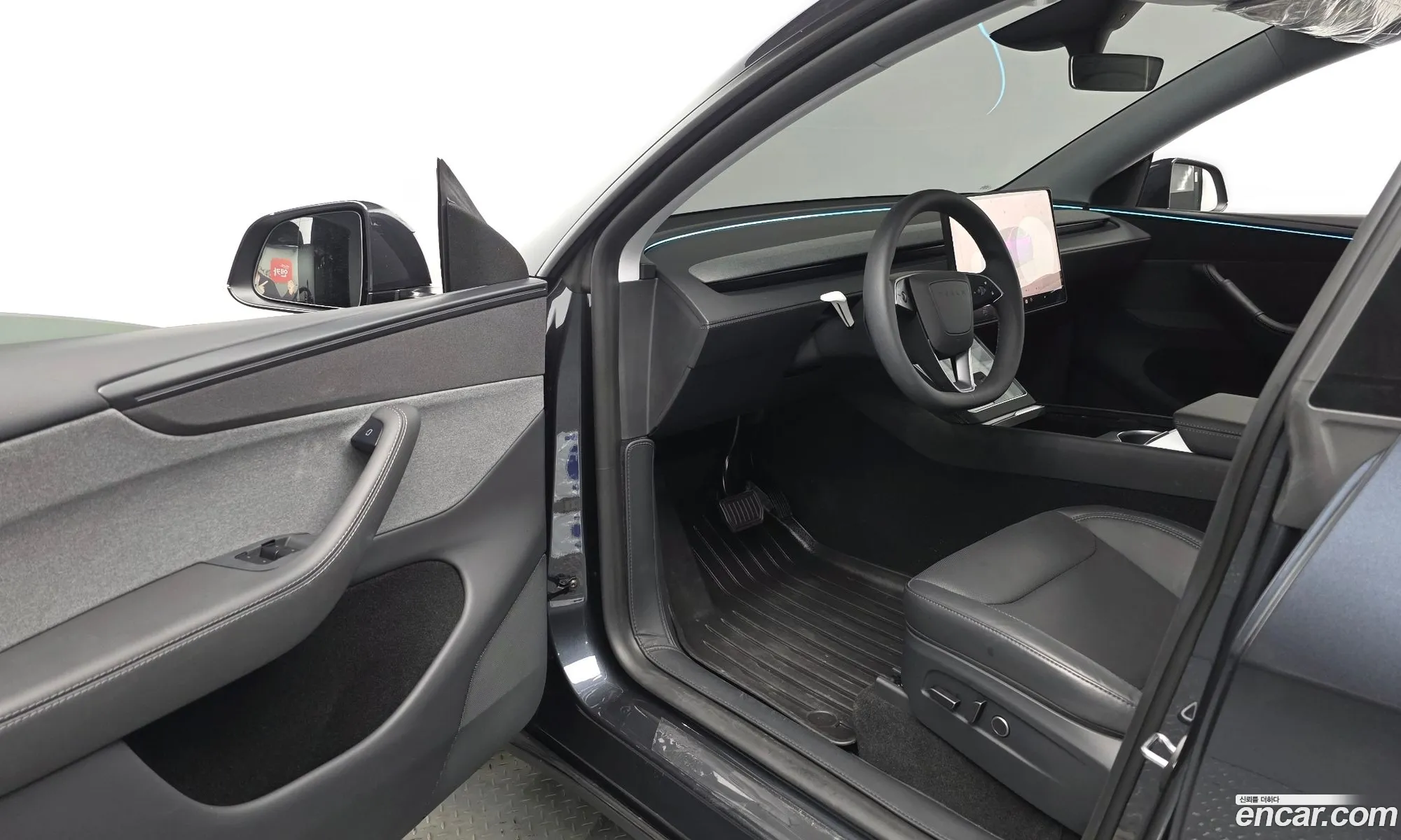 Tesla Model Y 2025 LRWYGCFJ1SC076387 — 21