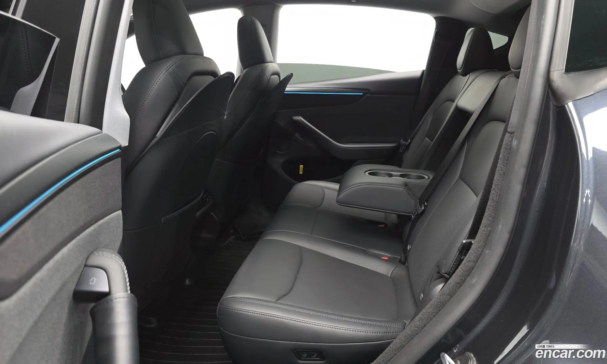 Tesla Model Y 2025 LRWYGCFJ1SC076387 — 14