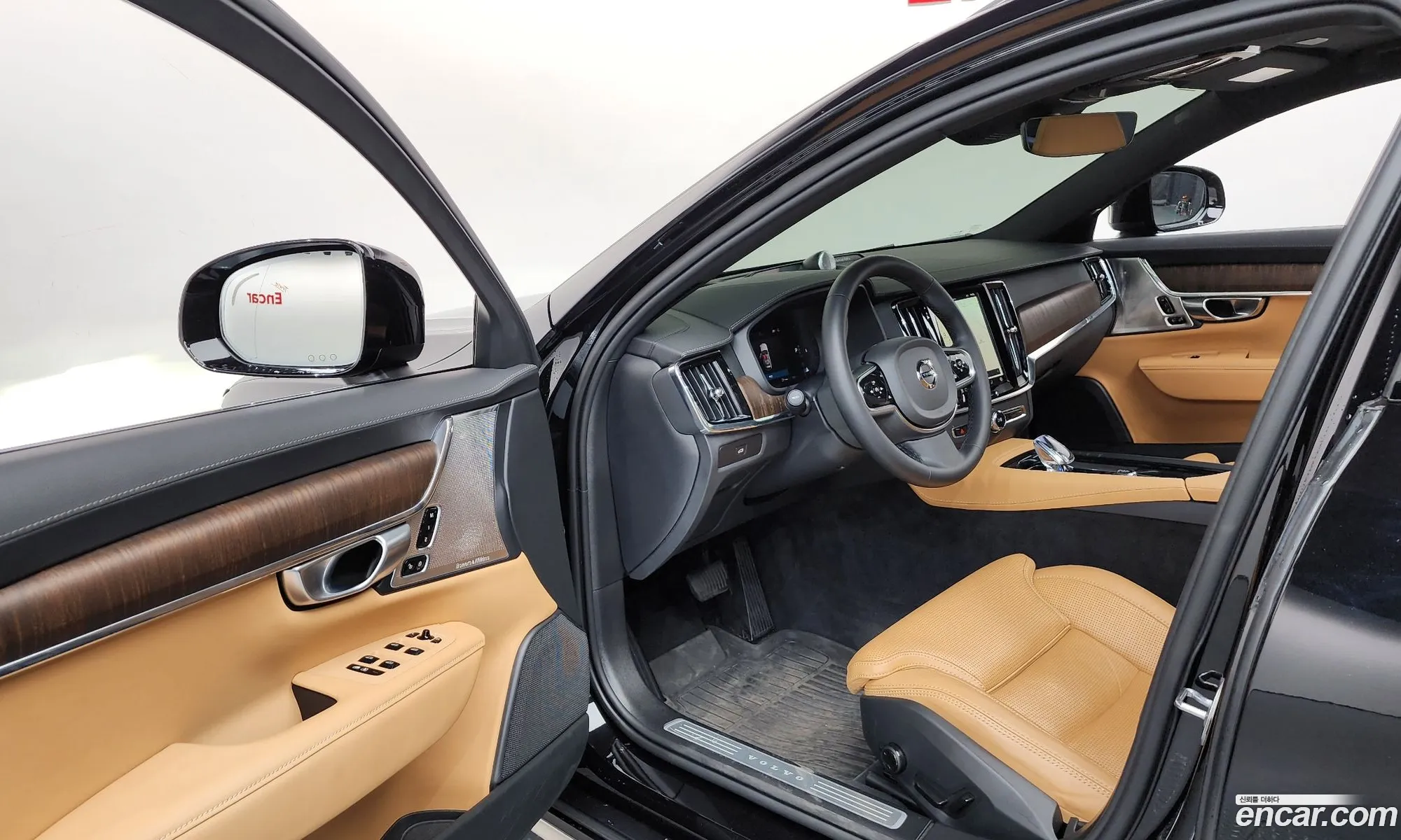 Volvo V90 Cross Country 2024 — 3