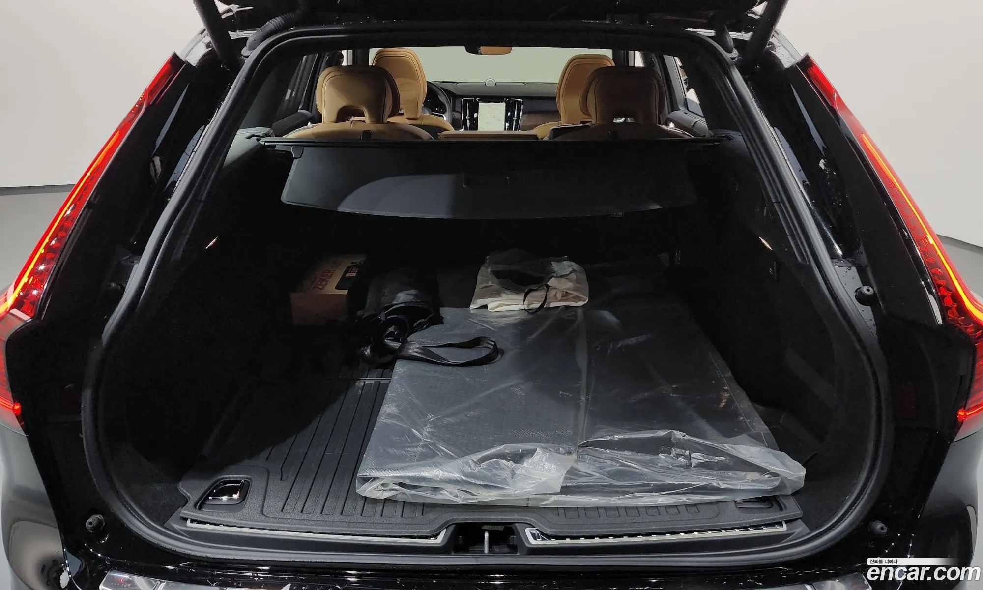 Volvo V90 Cross Country 2024 — 20