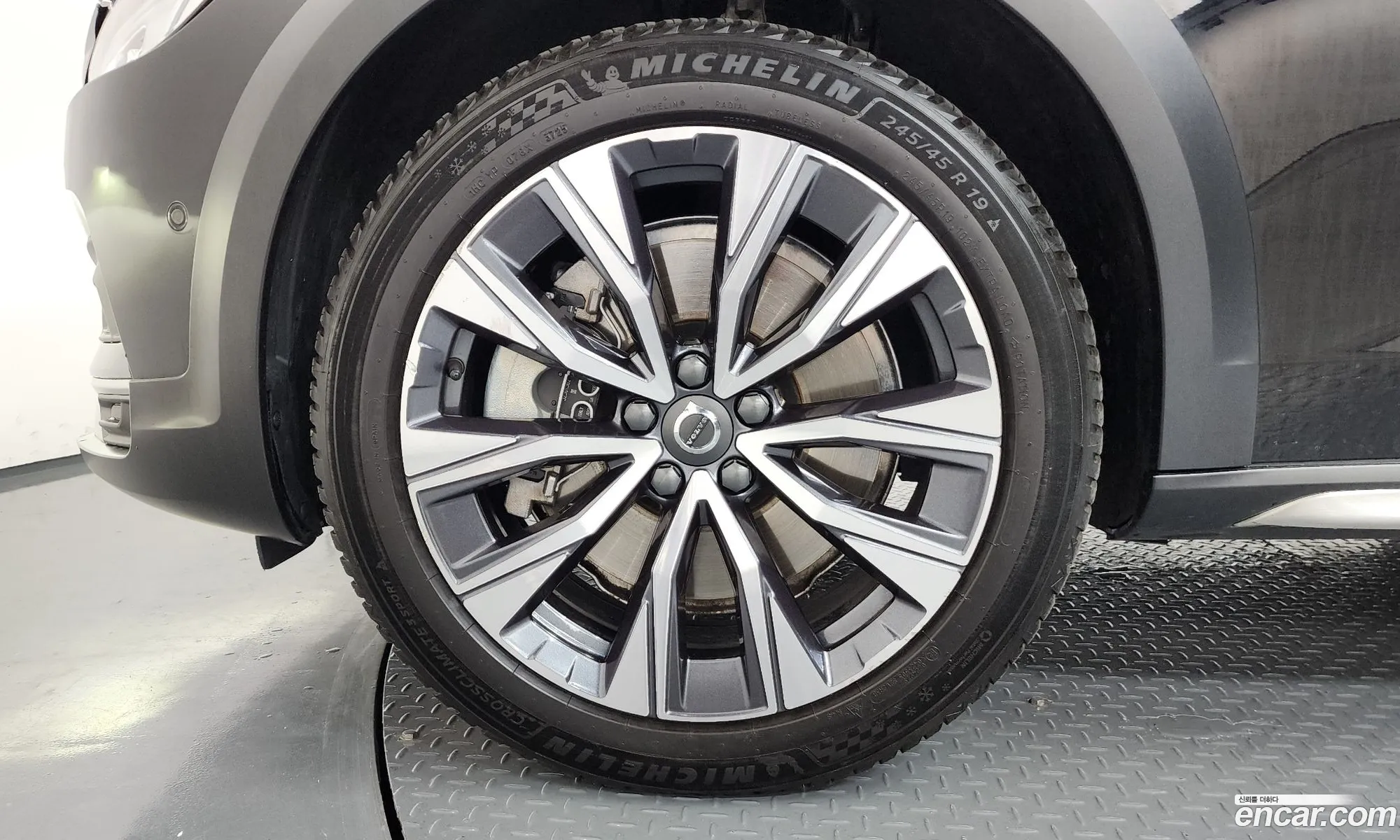 Volvo V90 Cross Country 2024 — 10