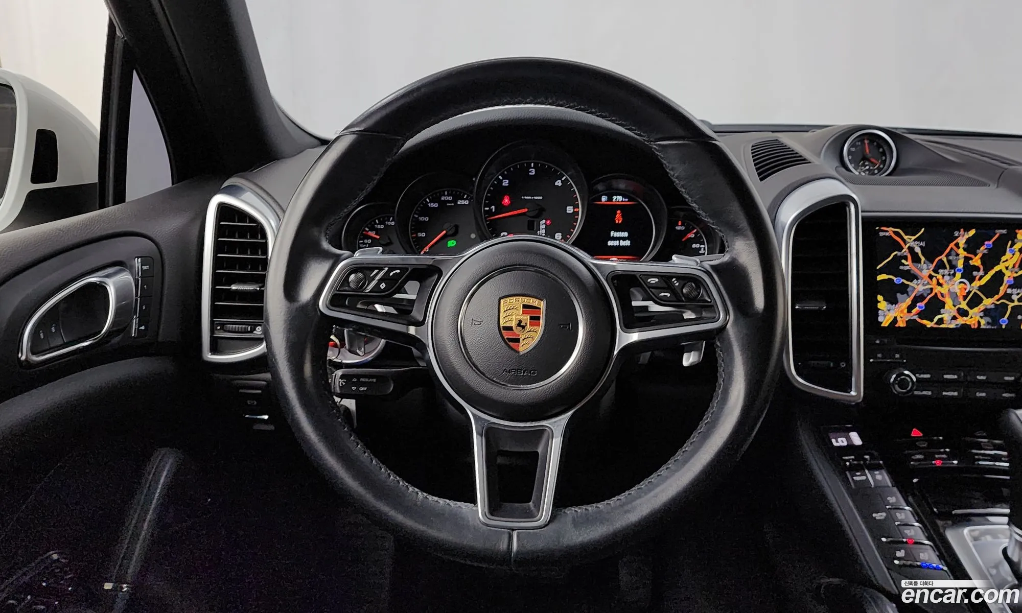 Porsche Cayenne 2017 WP1AF2927HLA32777 — 20
