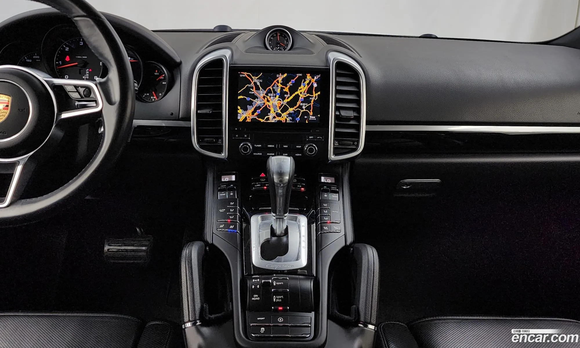 Porsche Cayenne 2017 WP1AF2927HLA32777 — 8