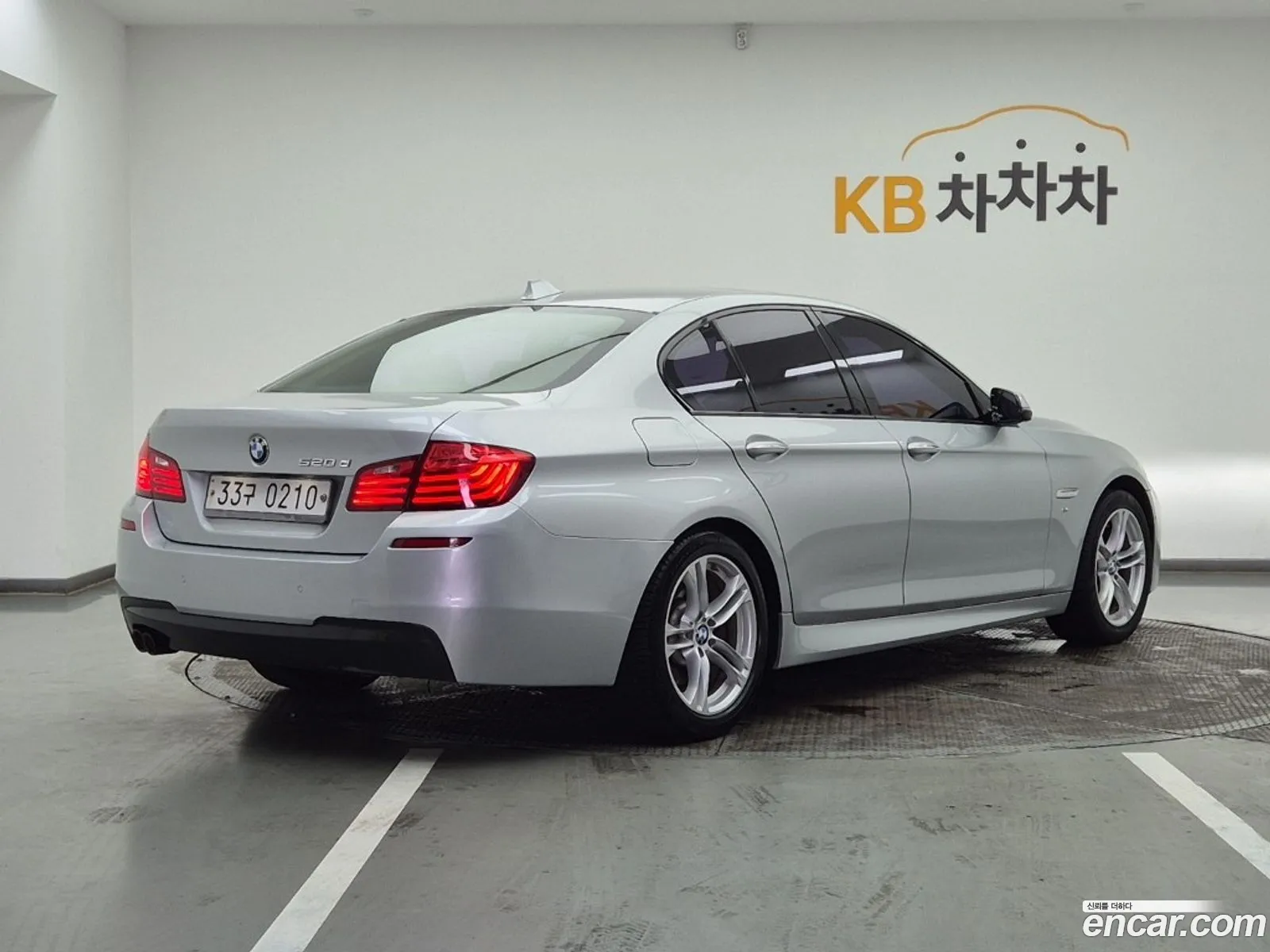 BMW 5 Series 2016 — 11