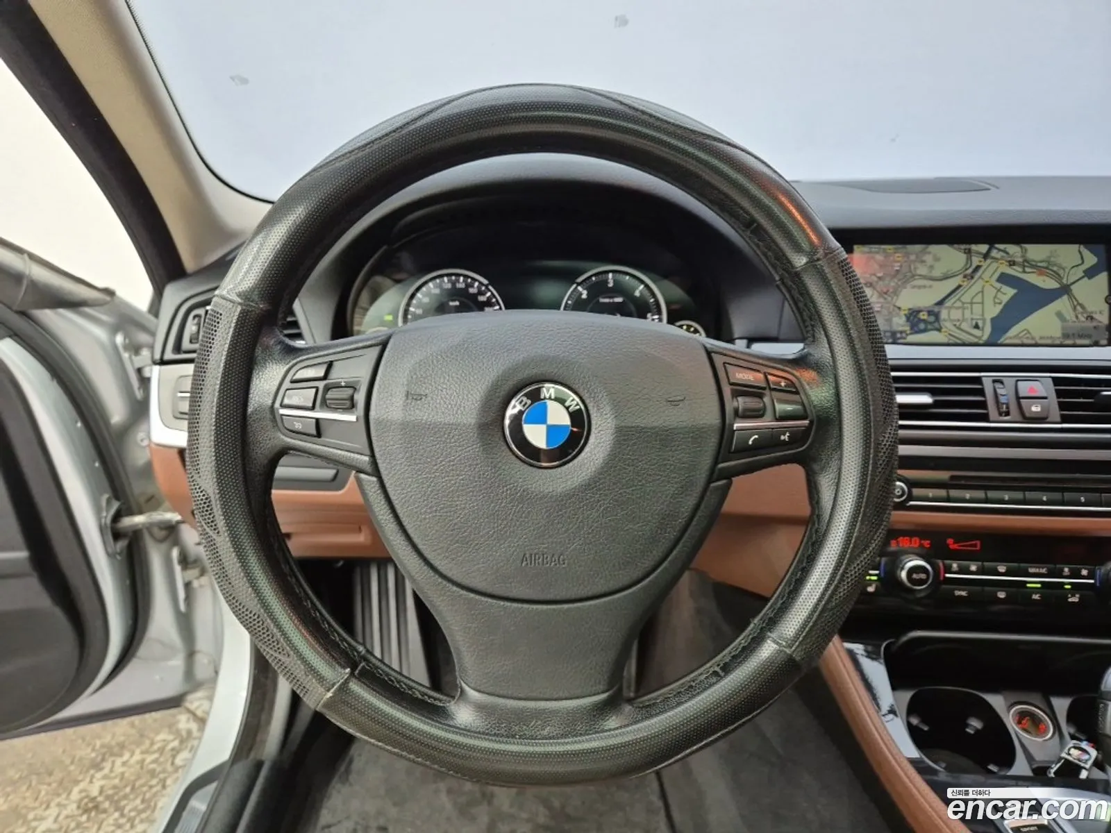 BMW 5 Series 2016 — 18