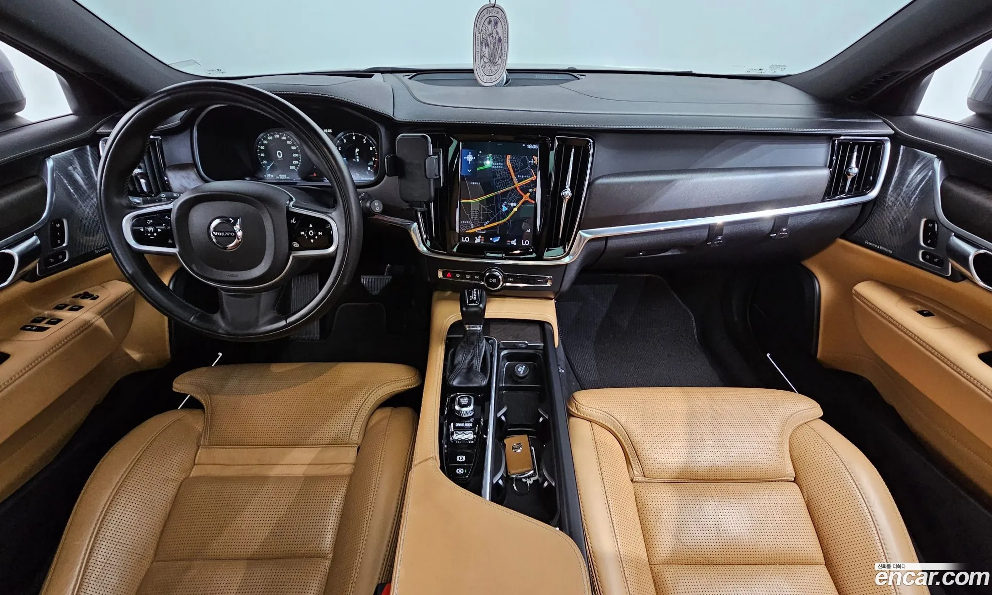 Volvo V90 Cross Country 2018 — 12