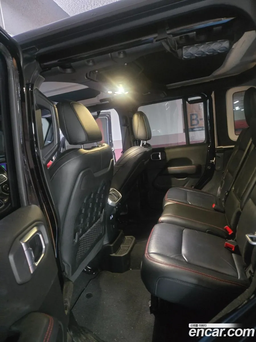Jeep Wrangler 2021 — 8