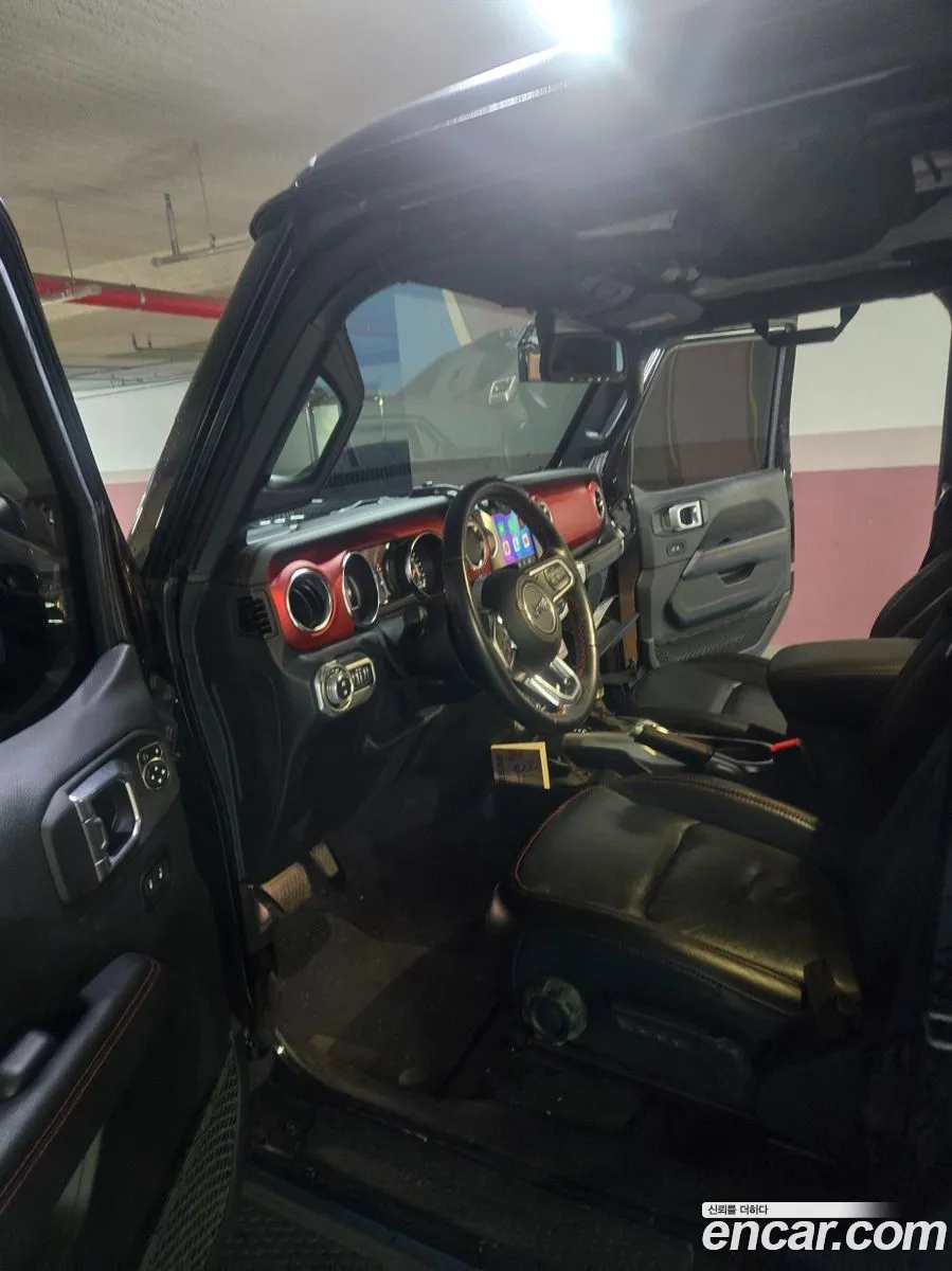 Jeep Wrangler 2021 — 14
